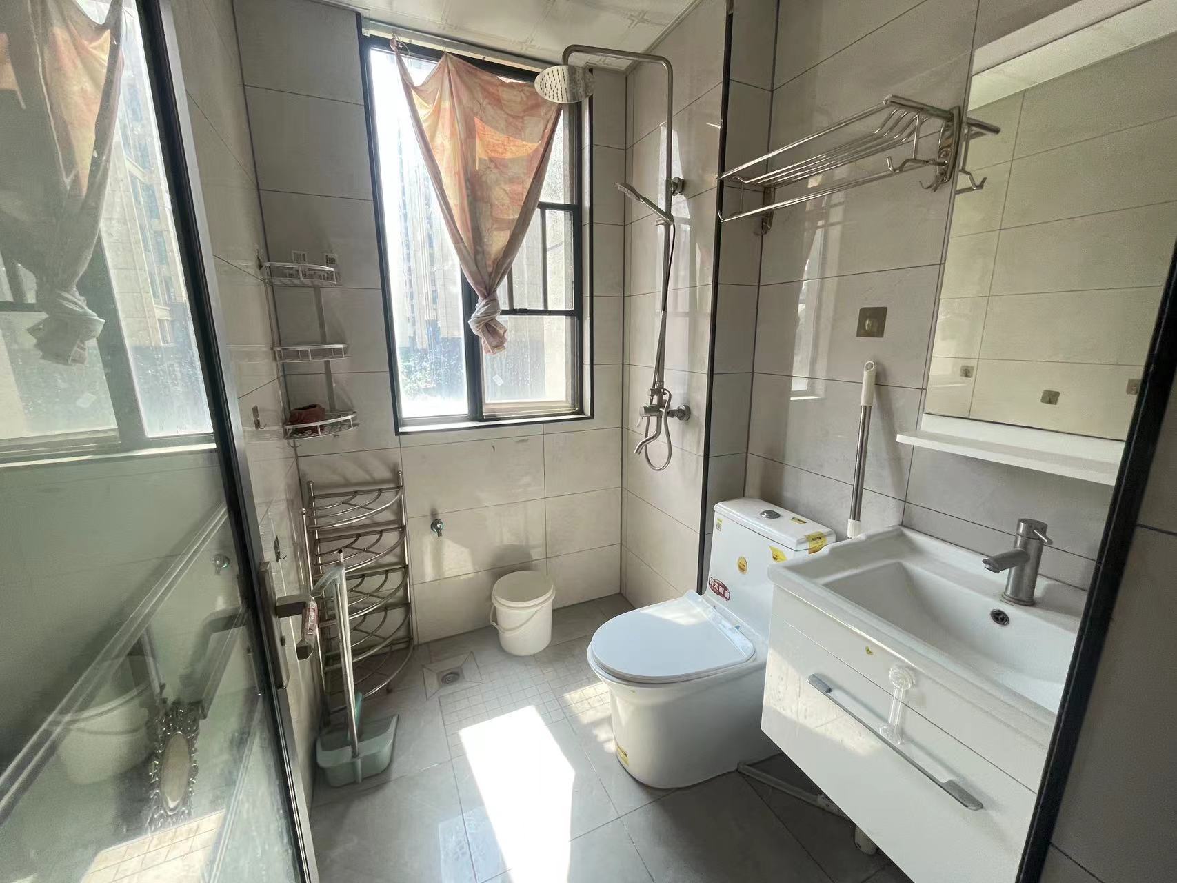 白金汉宫 1室1厅1卫 29.80万 白金汉宫 1室1厅1卫 29.80万室内图