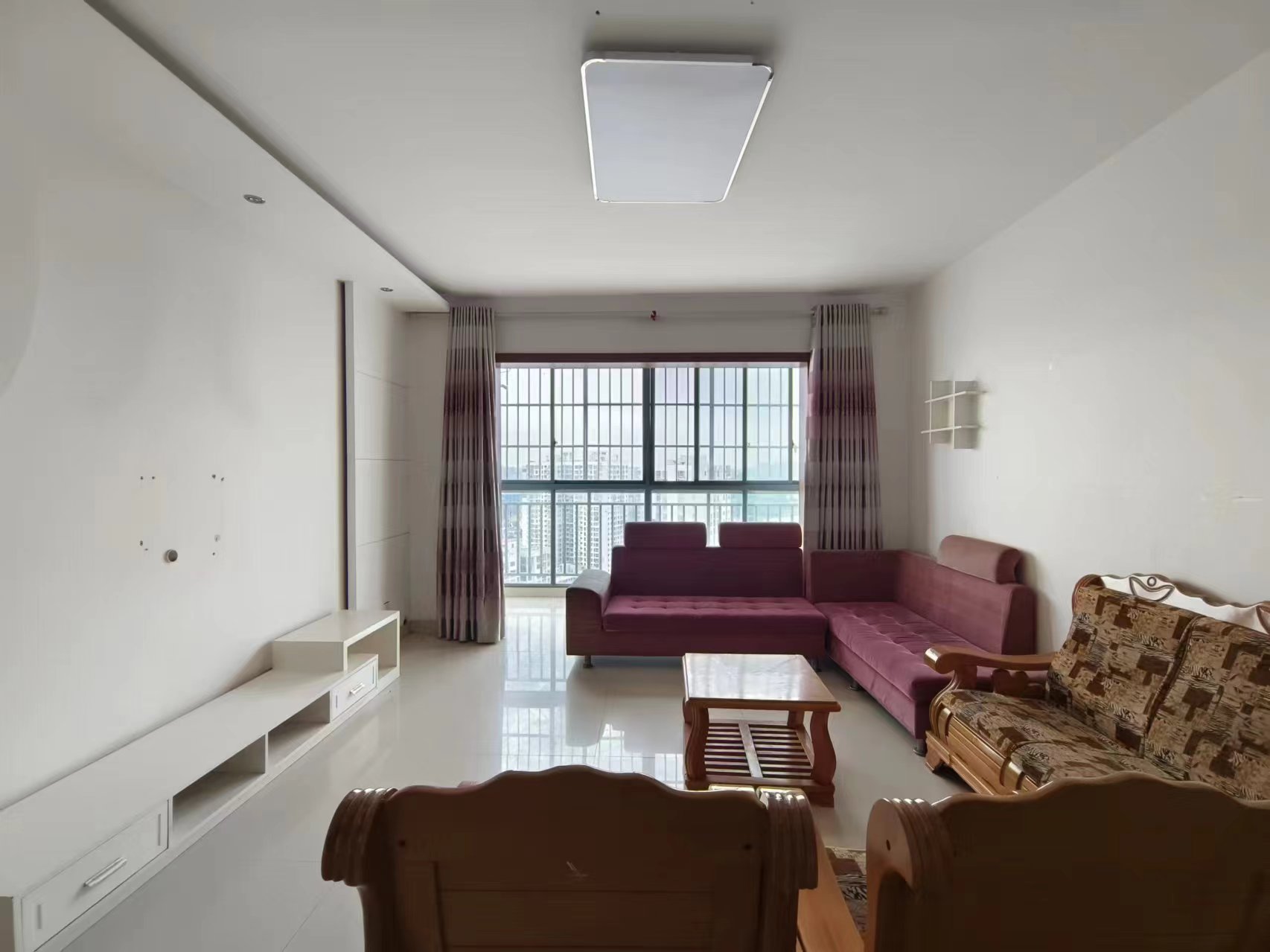 圣华名城建设北路110号 3室2厅2卫 42.0万 圣华名城建设北路110号 3室2厅2卫 42.0万室内图