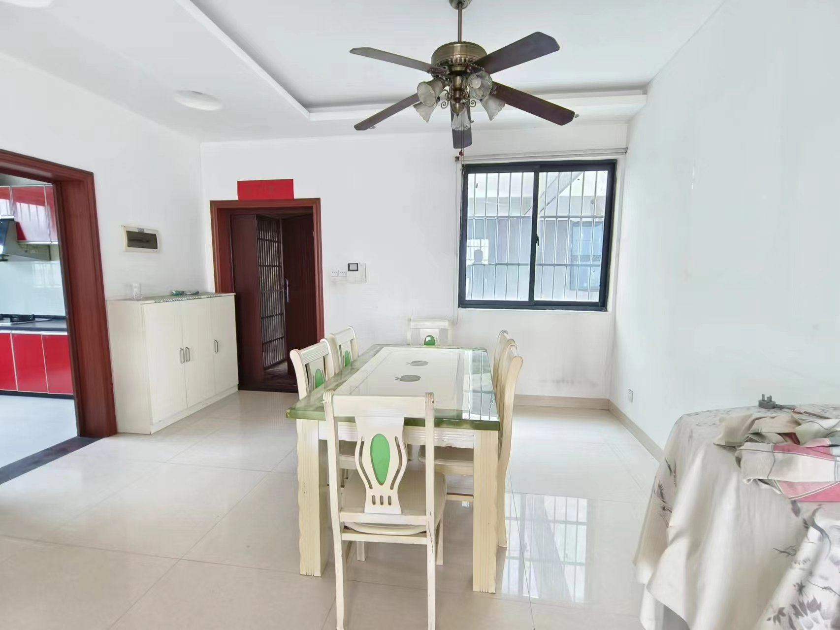 圣华名城建设北路110号 3室2厅2卫 42.0万 圣华名城建设北路110号 3室2厅2卫 42.0万室内图