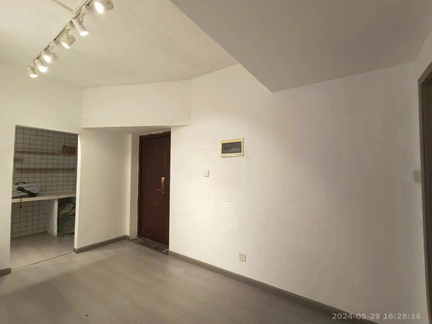 大汉希尔顿 2室2厅1卫 2400.00元/月 大汉希尔顿 2室2厅1卫 2400.00元/月室内图