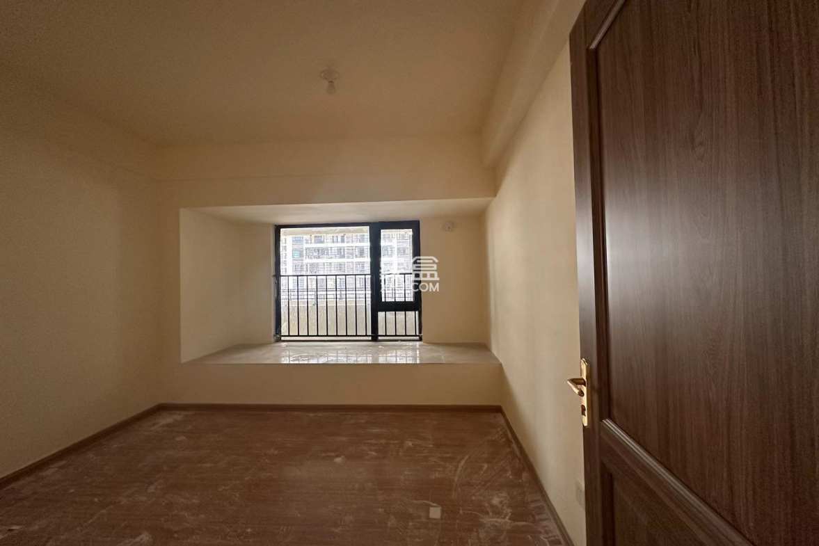 碧桂园翘楚棠 3室2厅2卫 2000.00元/月 碧桂园翘楚棠 3室2厅2卫 2000.00元/月室内图