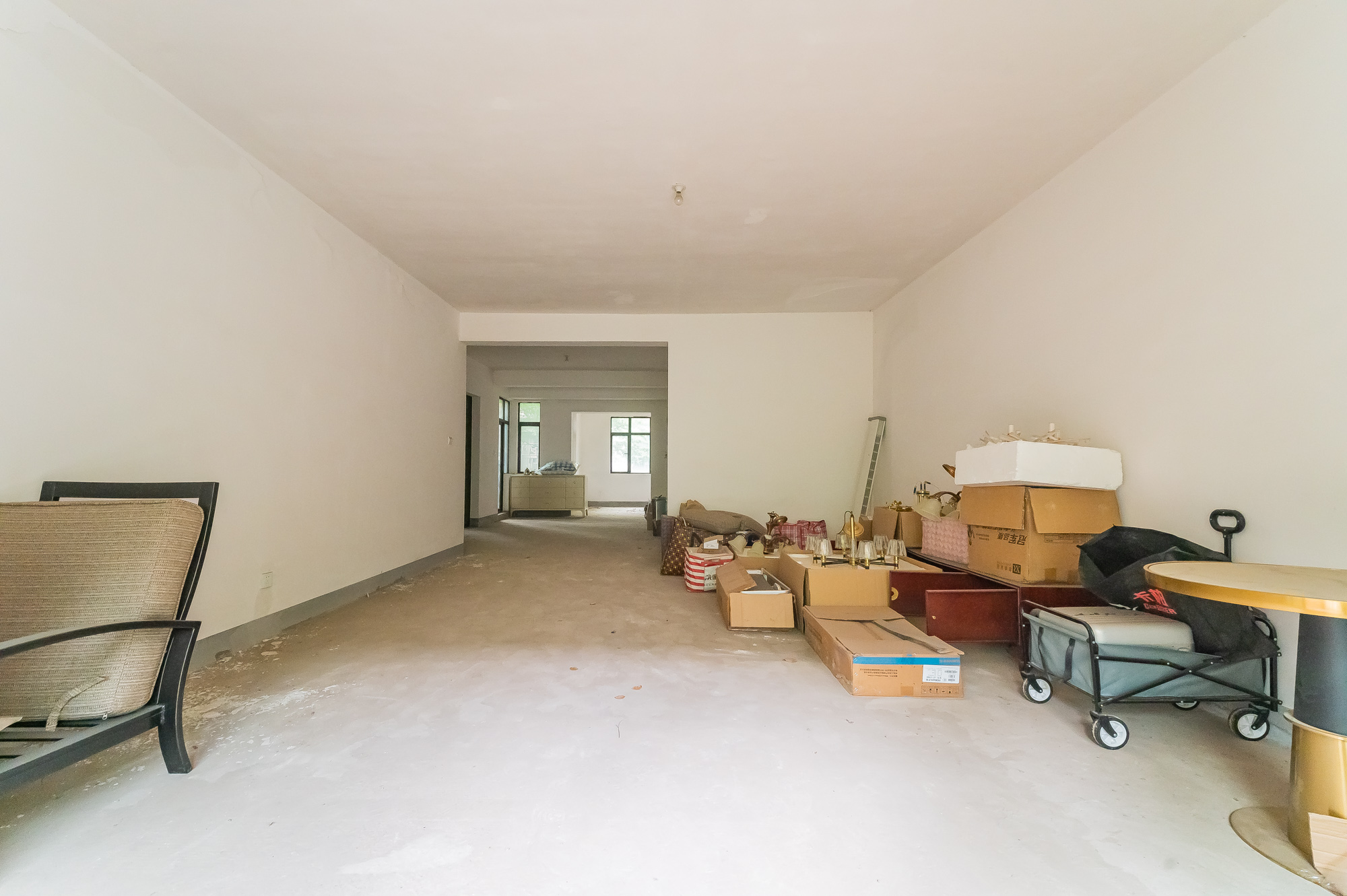 星湖湾一期洋房 4室2厅2卫 245.0万 星湖湾一期洋房 4室2厅2卫 245.0万客厅