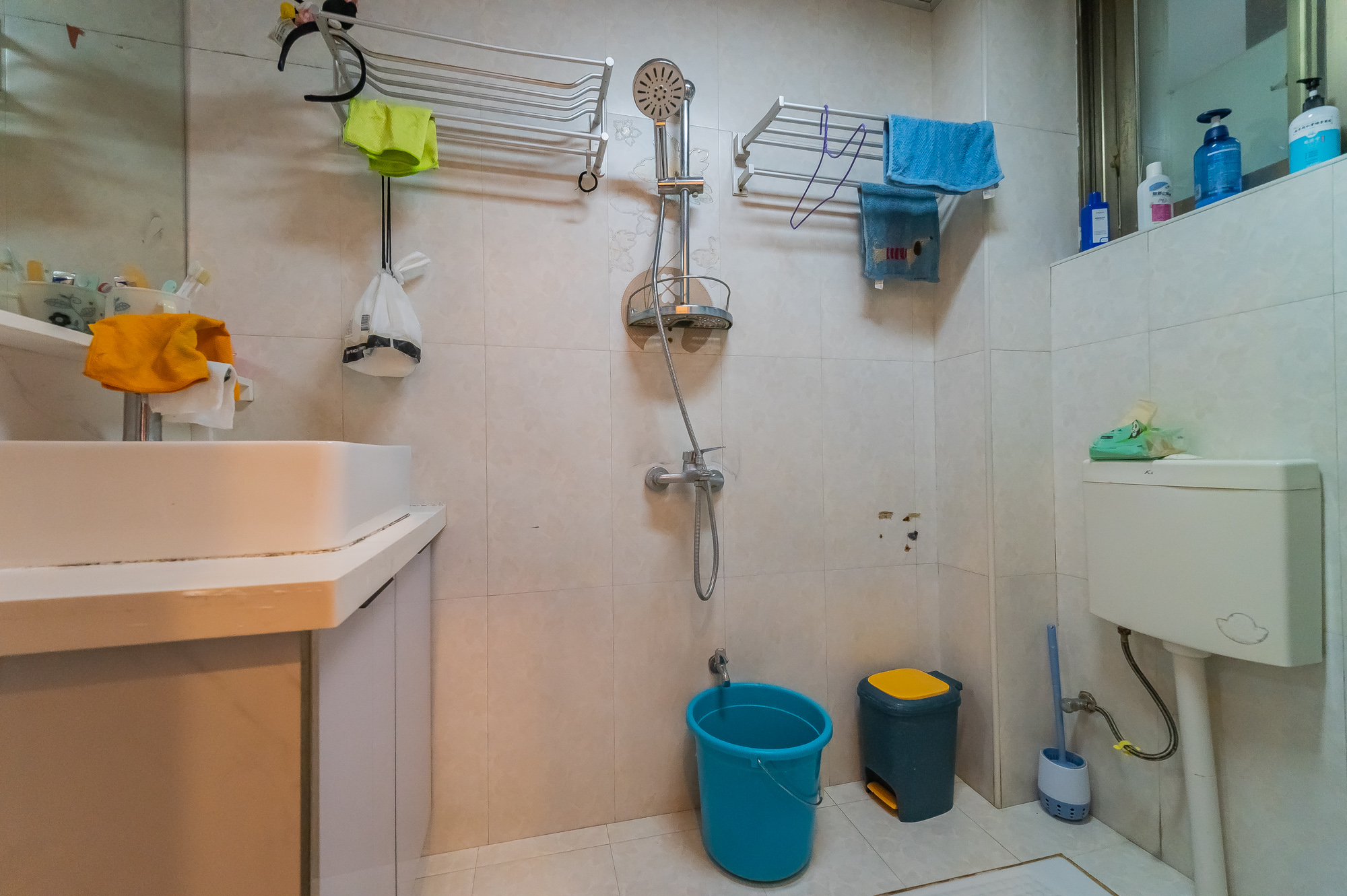 阳光丽景 3室2厅2卫 68.0万 阳光丽景 3室2厅2卫 68.0万卫生间