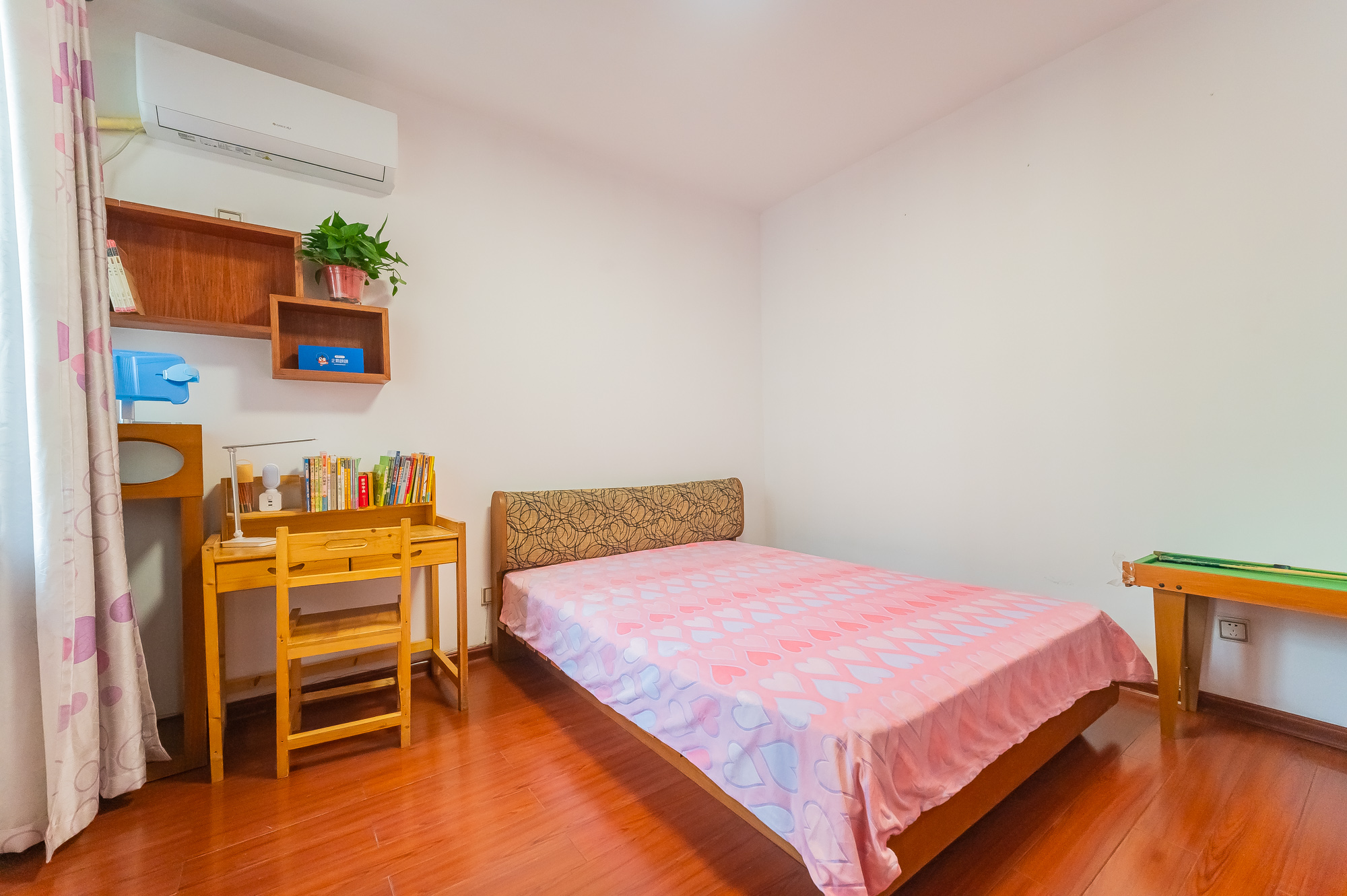 阳光丽景 3室2厅2卫 68.0万 阳光丽景 3室2厅2卫 68.0万卧室