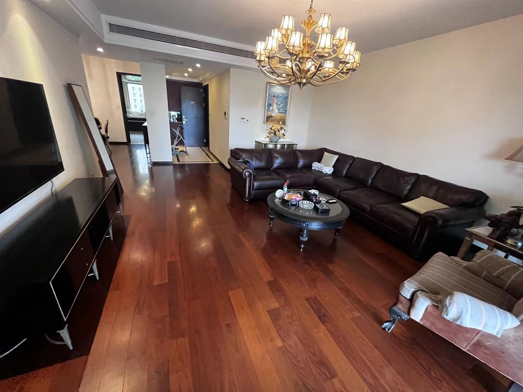 晋合湘水湾二期 5室2厅3卫 220.0万 晋合湘水湾二期 5室2厅3卫 220.0万室内图