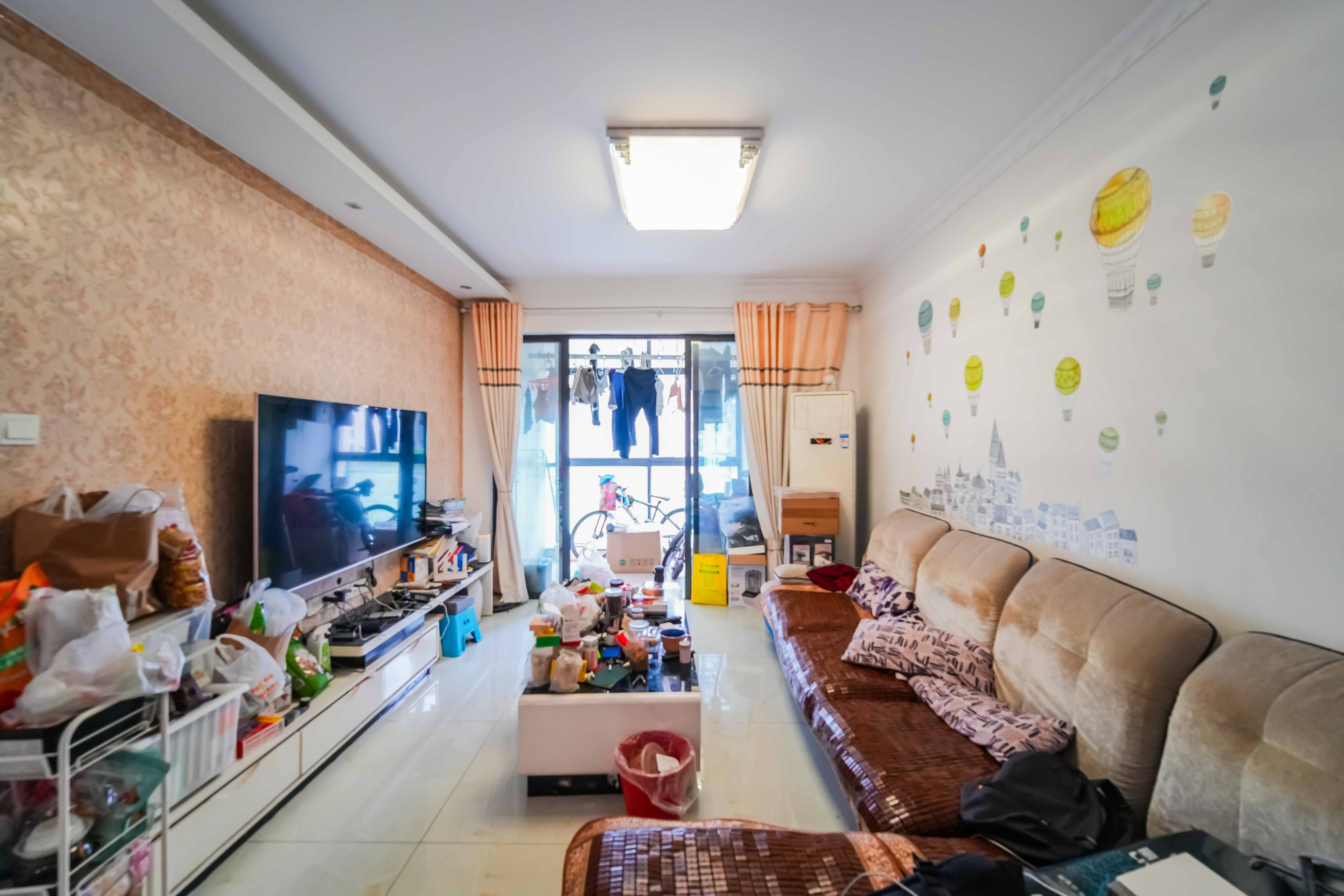 融科东南海 3室2厅2卫 100.0万 融科东南海 3室2厅2卫 100.0万客厅