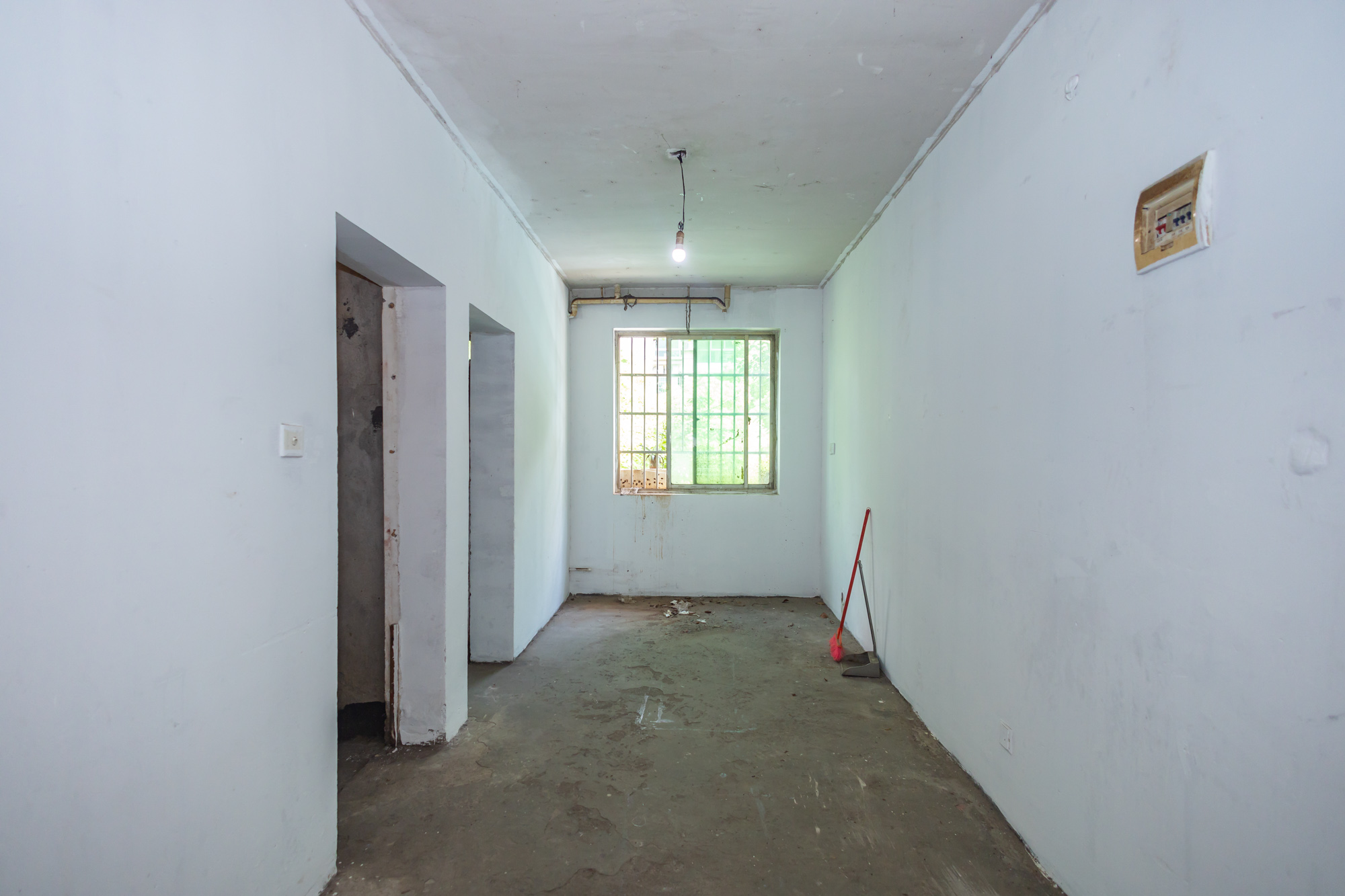 中南汽车世界  2室2厅1卫    35.0万 中南汽车世界  2室2厅1卫    35.0万其他