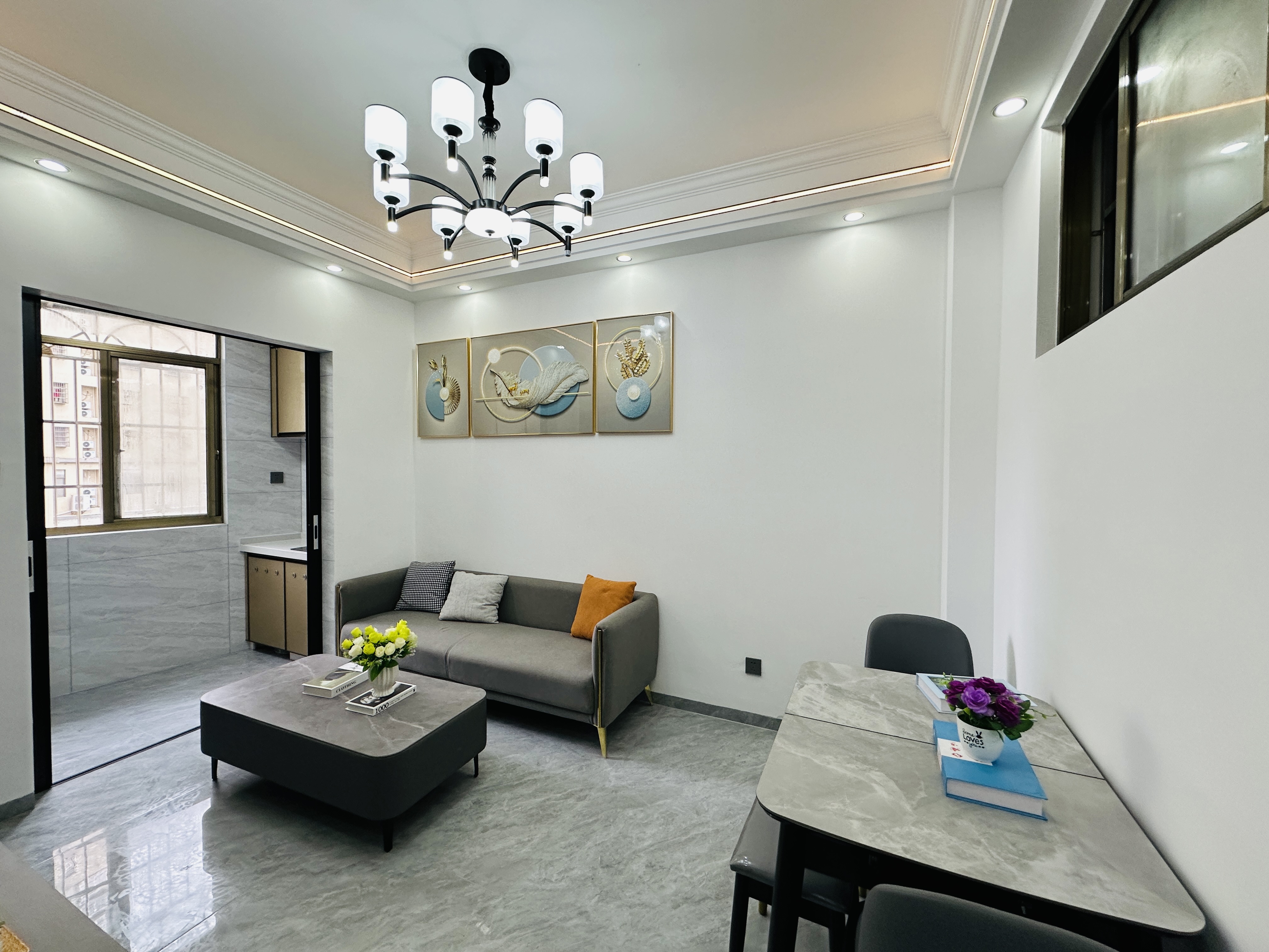 和平城市广场 1室1厅1卫 38.5万 和平城市广场 1室1厅1卫 38.5万客厅