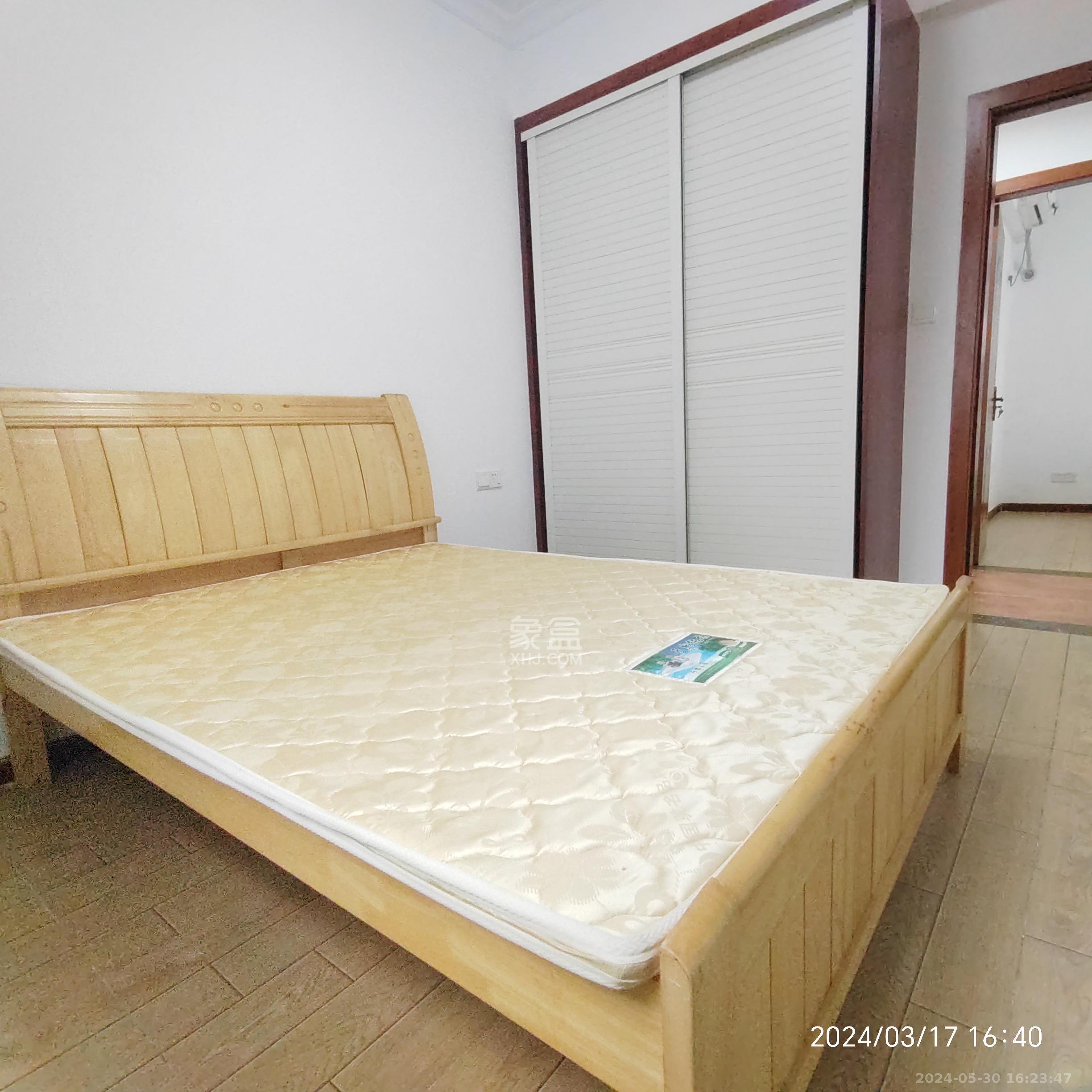 新华联梦想城  4室2厅2卫    2300.0元/月室内图