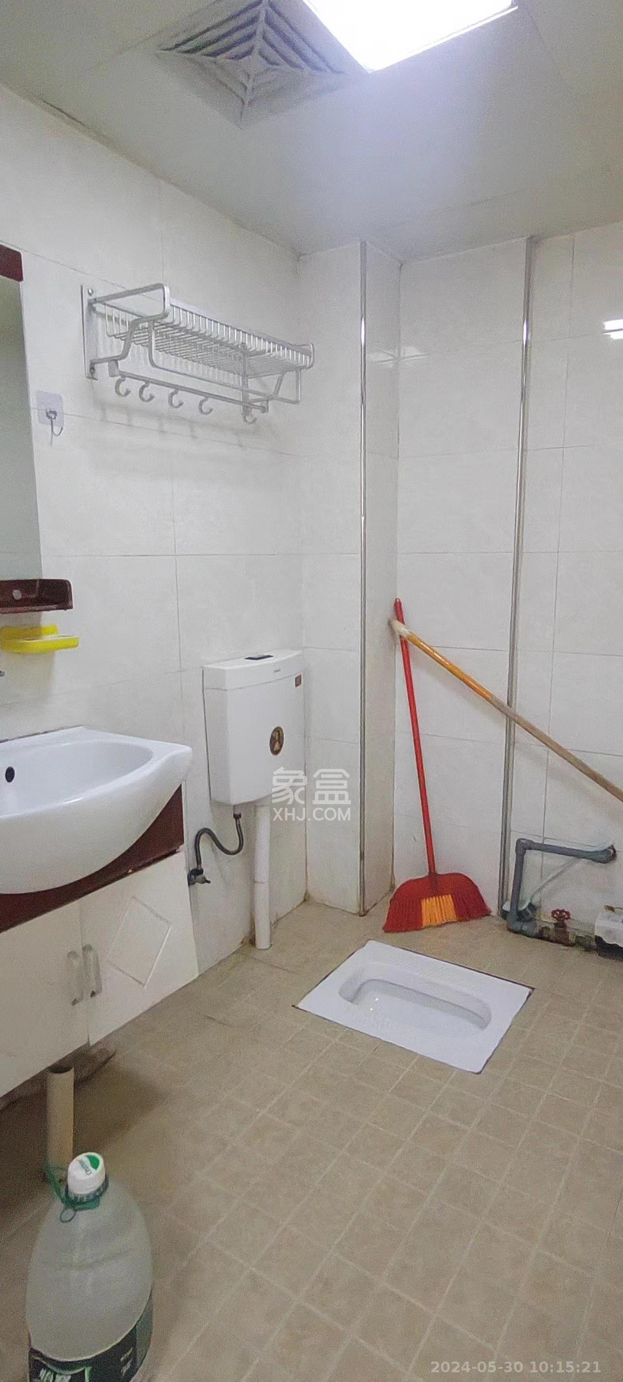 枫华府第  2室2厅1卫   1800.00元/月室内图