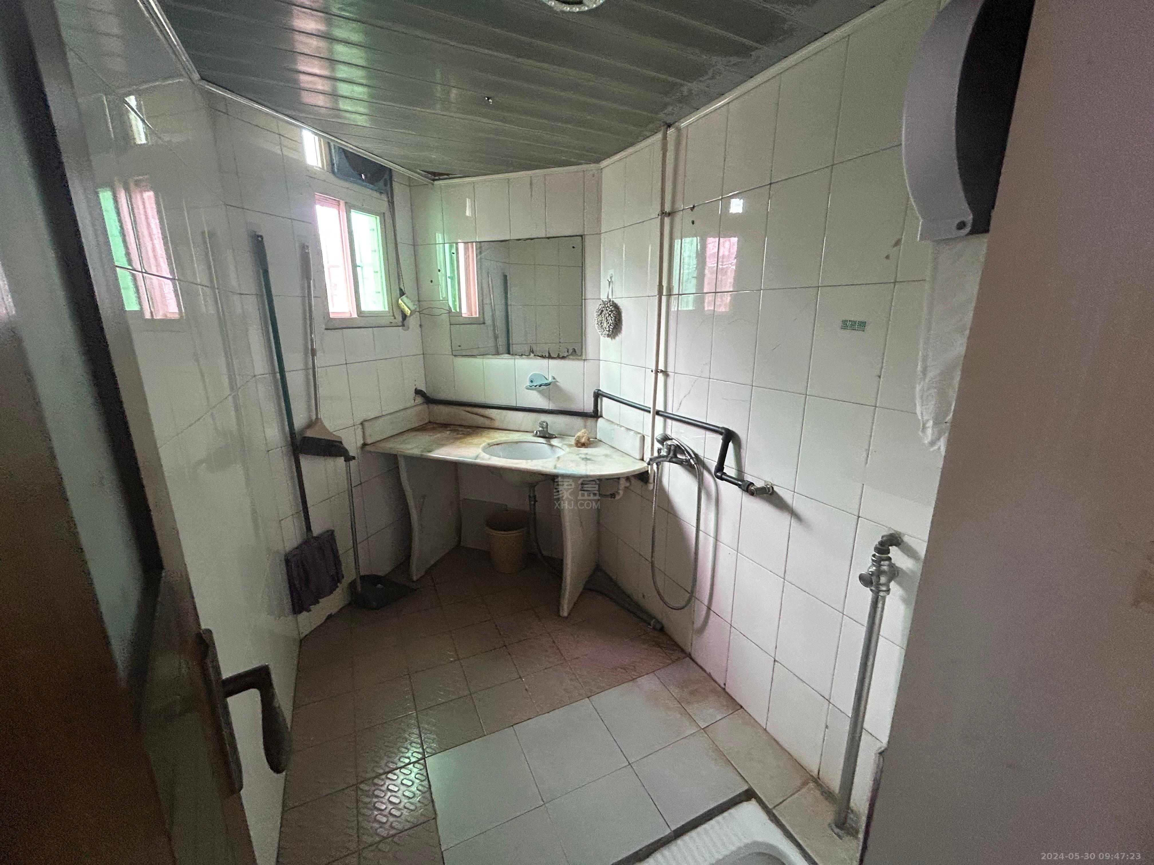 建设中路散盘  3室2厅1卫   1300.00元/月室内图
