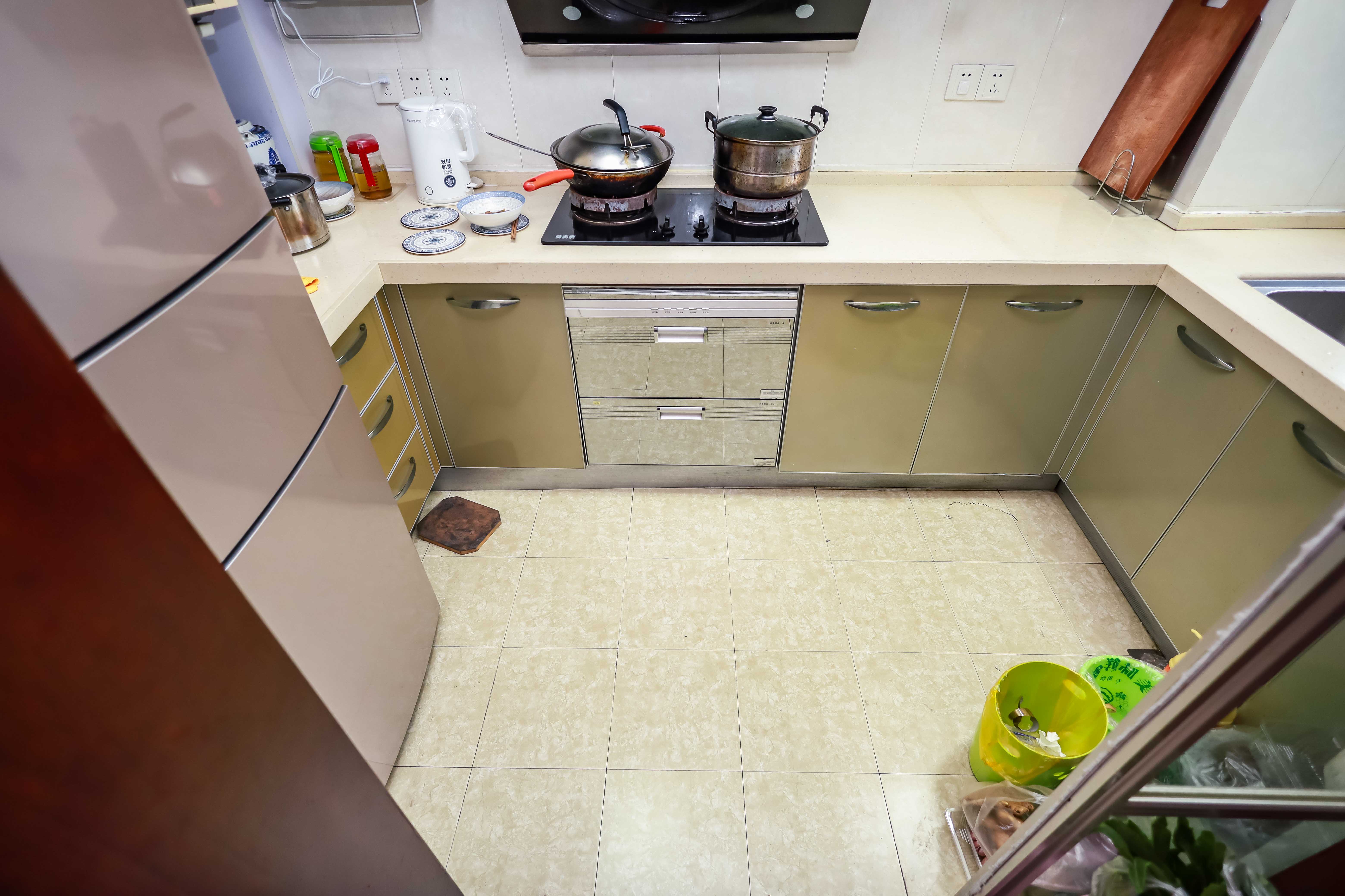 永祺西京  3室2厅2卫    179.8万厨房