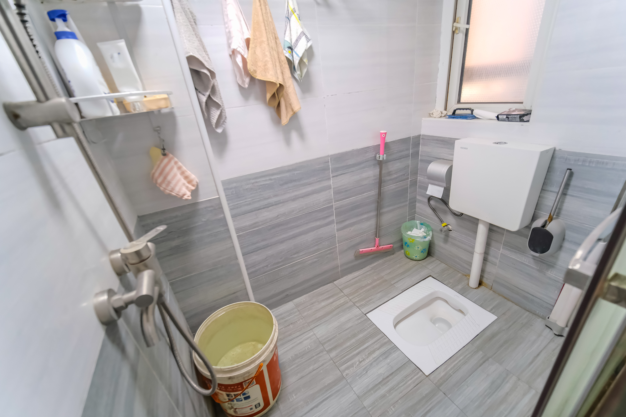 山水湾  3室2厅1卫   63.80万卫生间