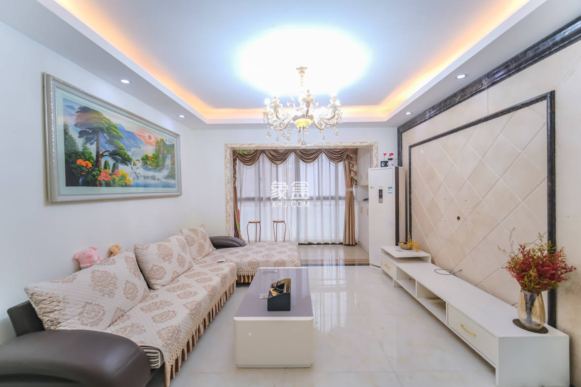 盛地尊域 3室2厅1卫 91.00万 盛地尊域 3室2厅1卫 91.00万客厅