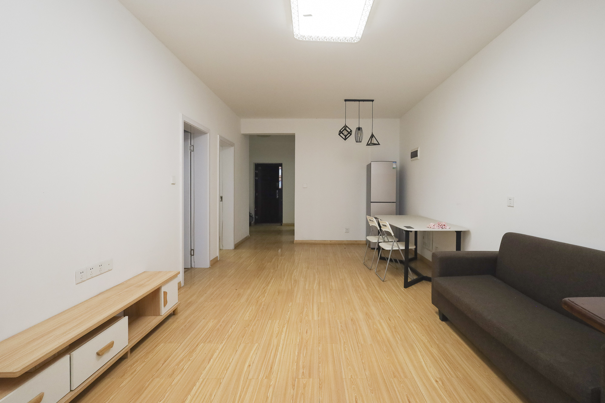 山语城三期 3室2厅1卫 60.8万 山语城三期 3室2厅1卫 60.8万客厅