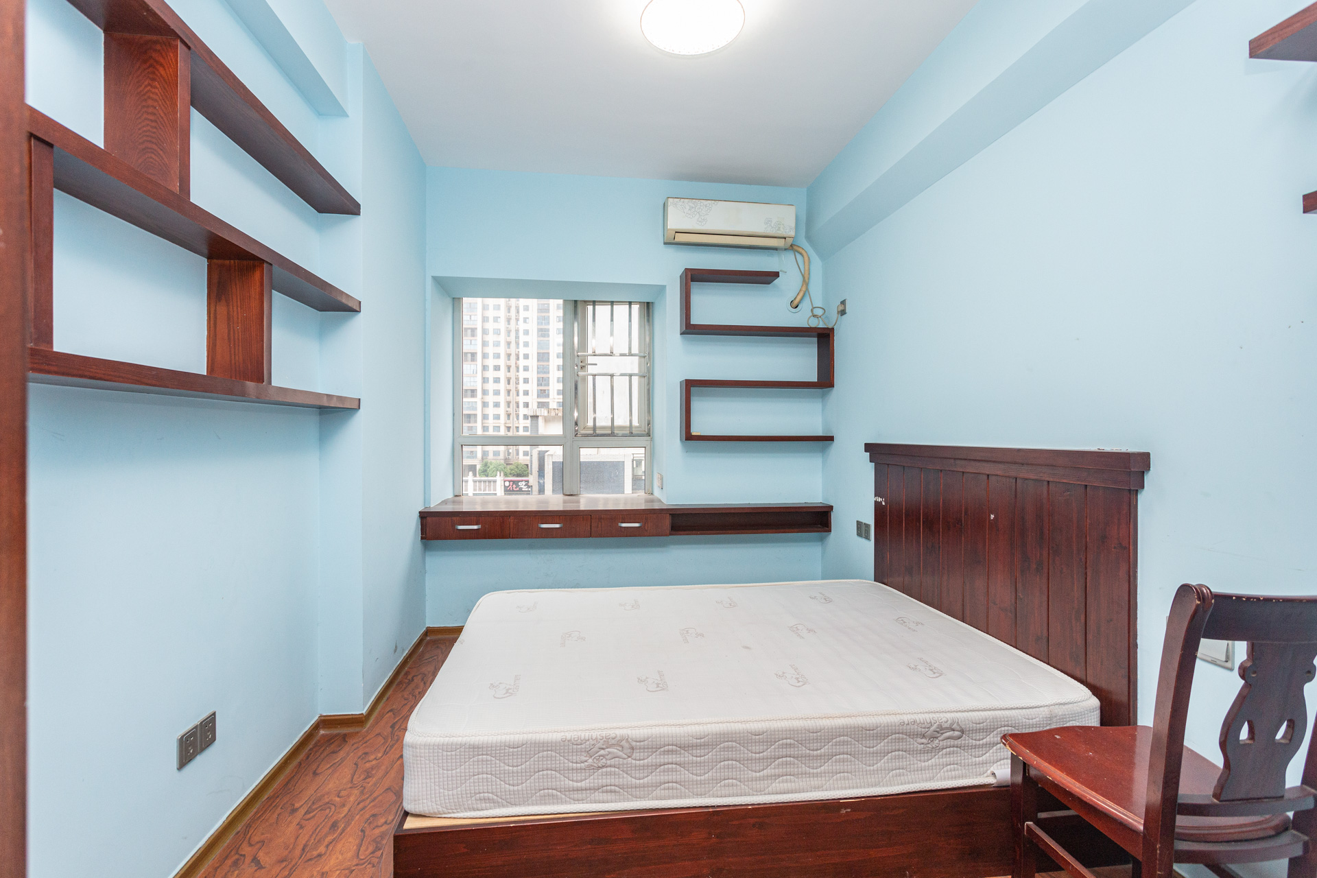 双盈卧龙湾  3室2厅2卫    87.8万 双盈卧龙湾  3室2厅2卫    87.8万卧室