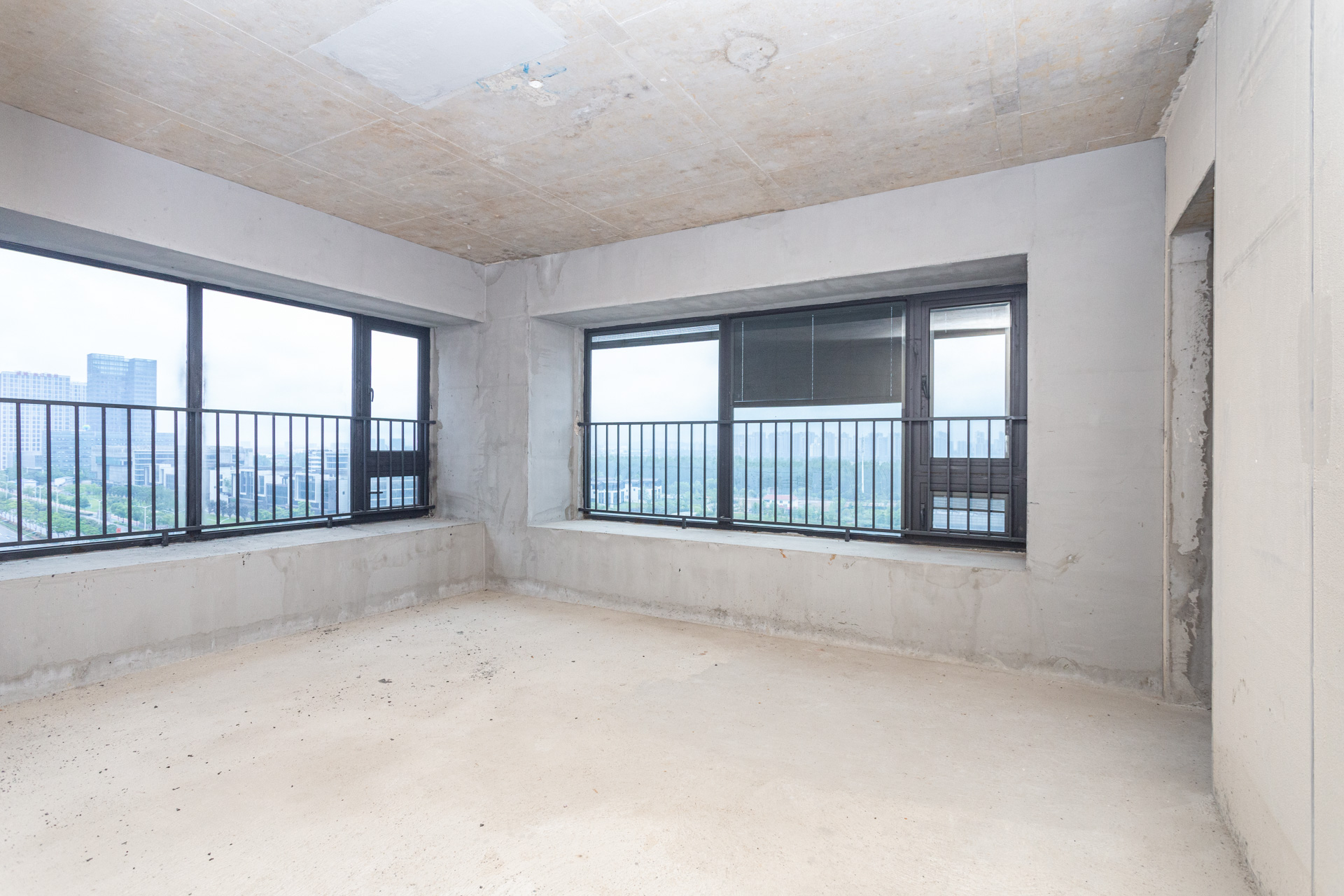 越秀湘江星汇城一期  5室2厅2卫    260.0万卧室