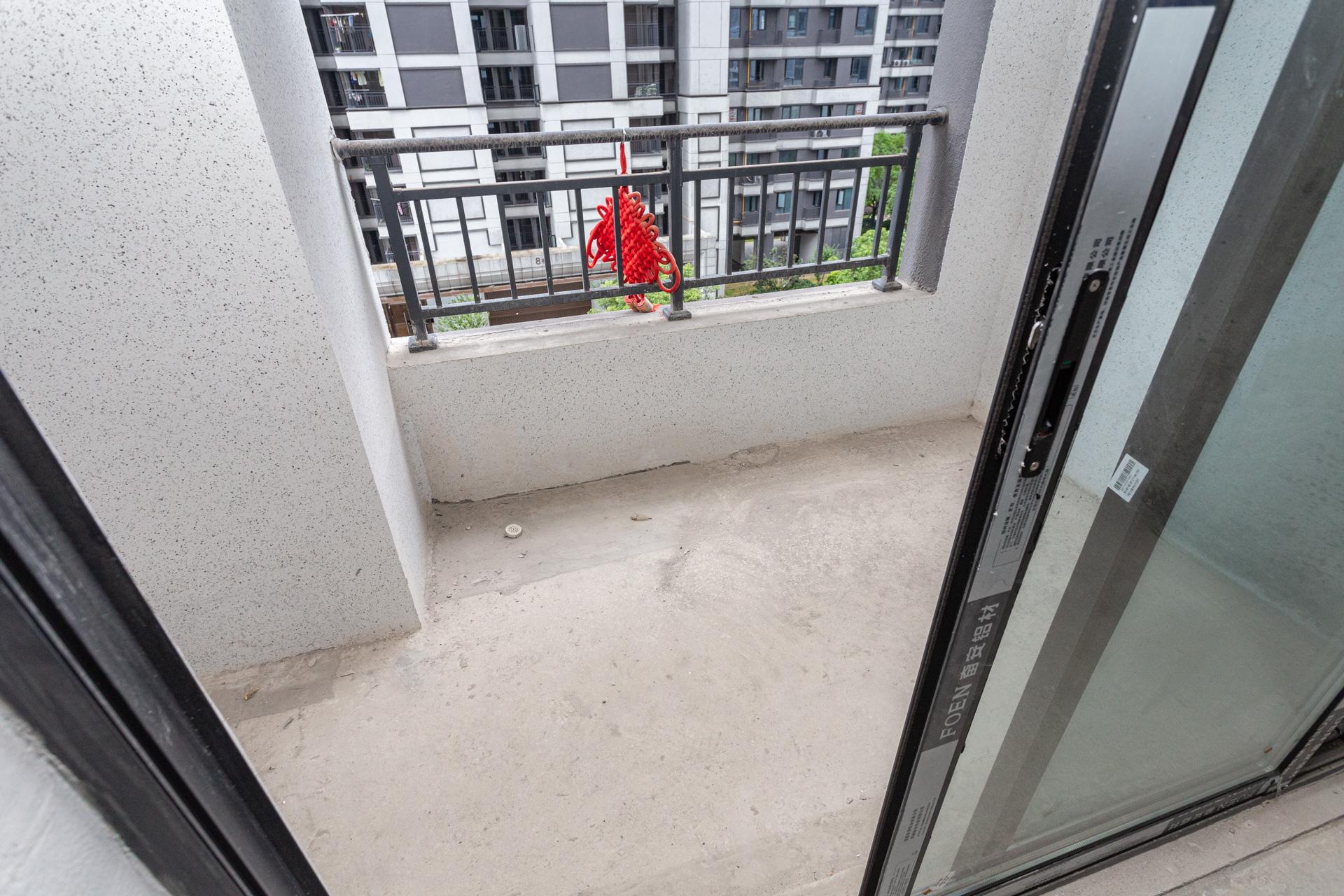 越秀湘江星汇城二期 3室2厅2卫 108.0万 越秀湘江星汇城二期 3室2厅2卫 108.0万阳台