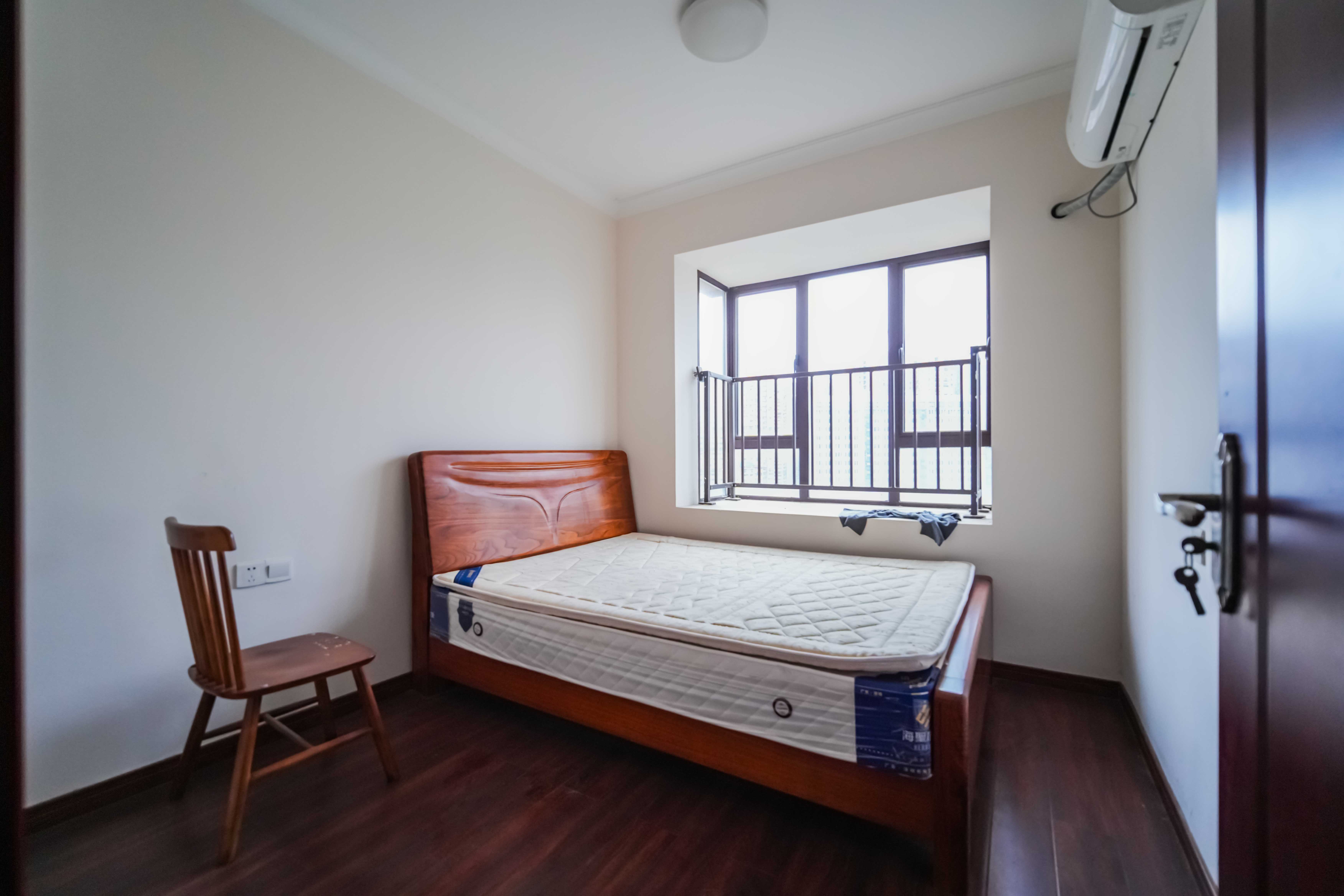 五江天街南区 4室2厅2卫 102.0万 五江天街南区 4室2厅2卫 102.0万卧室