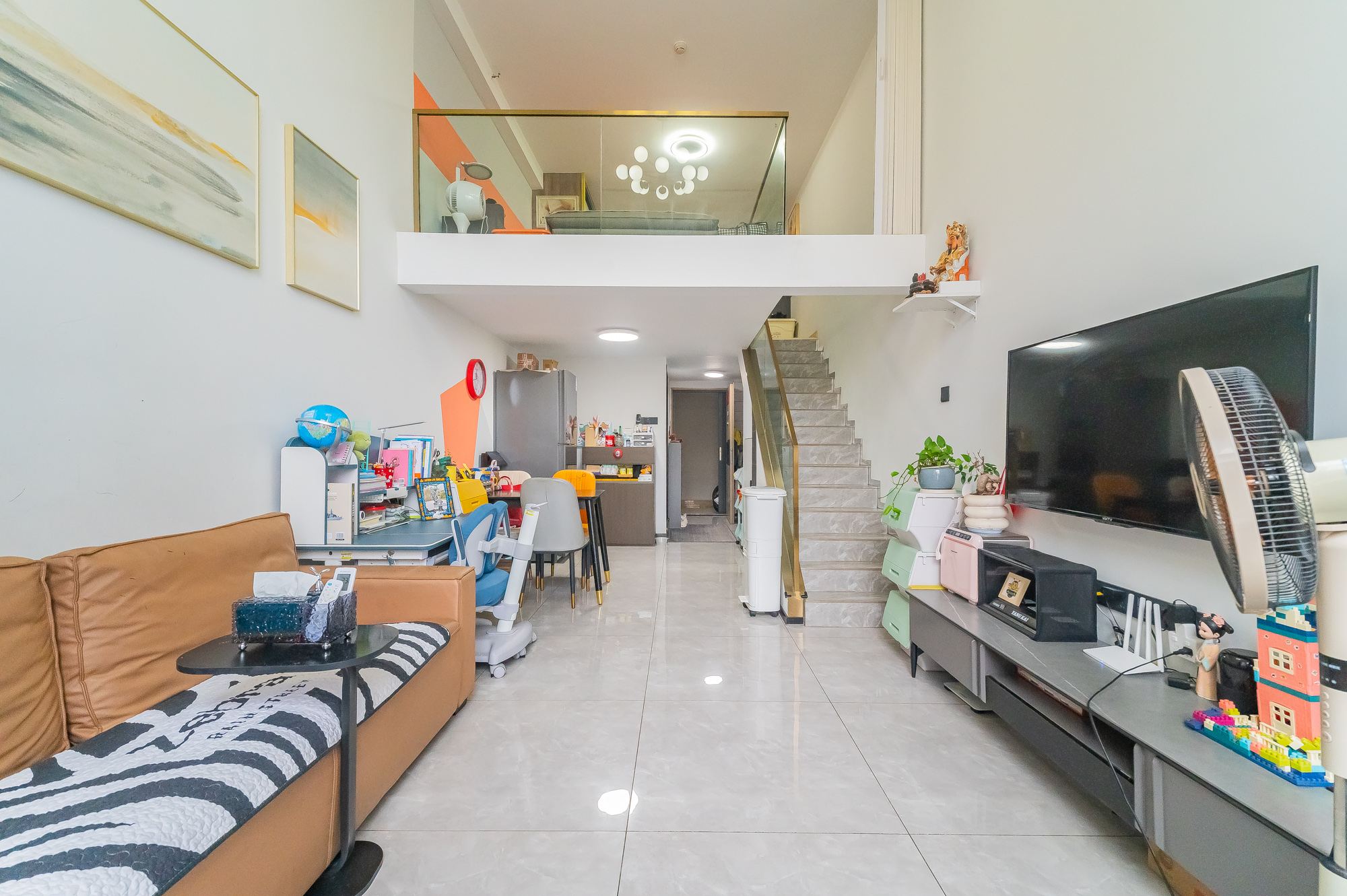 海伦春天  1室1厅1卫    29.8万 海伦春天  1室1厅1卫    29.8万客厅