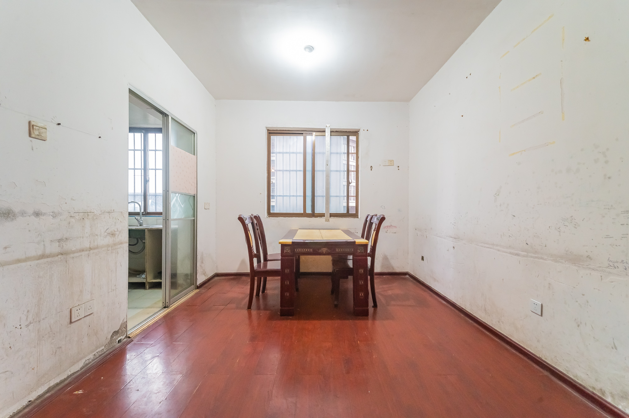 湖湾世景  5室2厅1卫    95.8万 湖湾世景  5室2厅1卫    95.8万其他