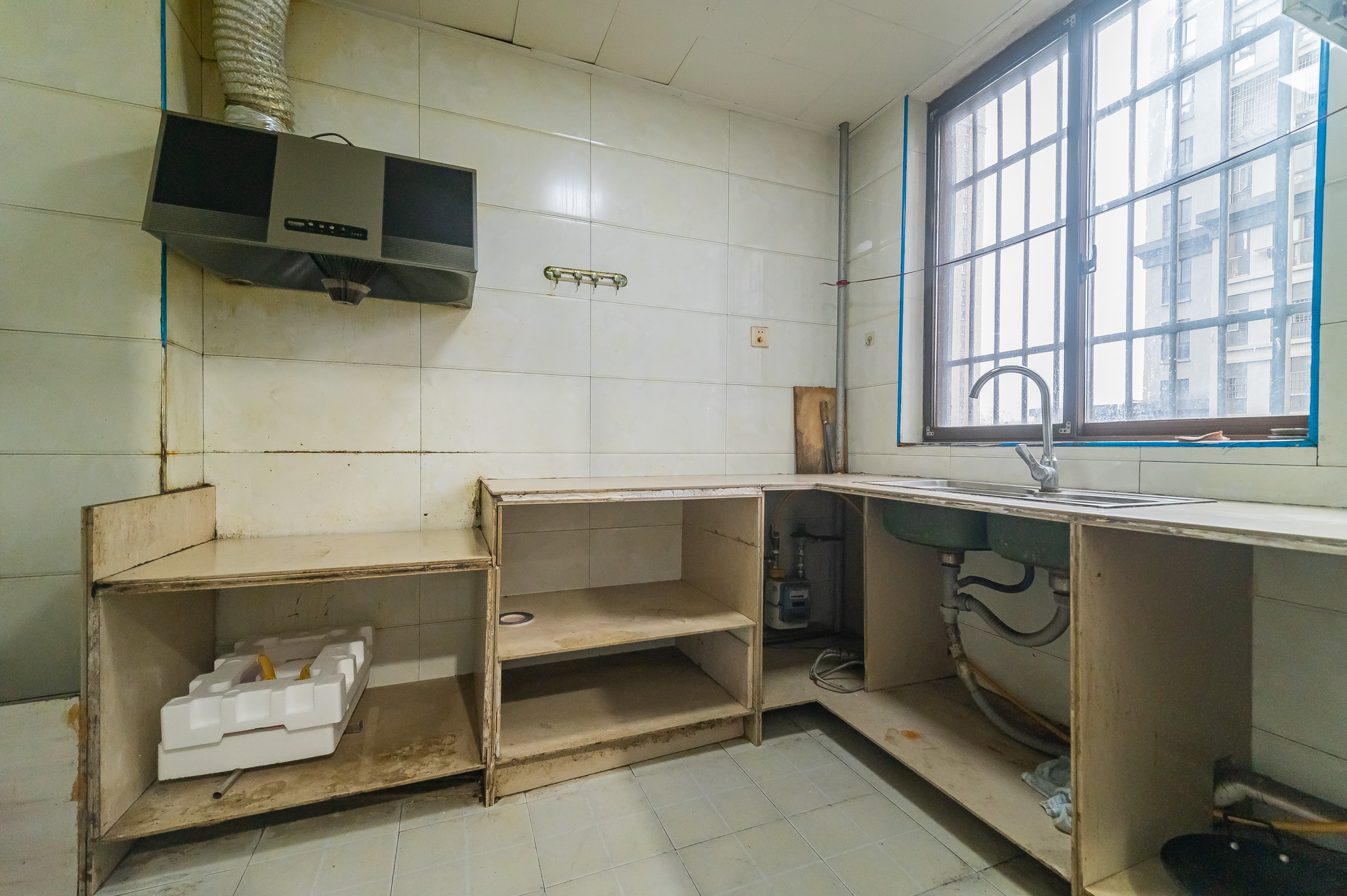 湖湾世景  5室2厅1卫    95.8万 湖湾世景  5室2厅1卫    95.8万厨房