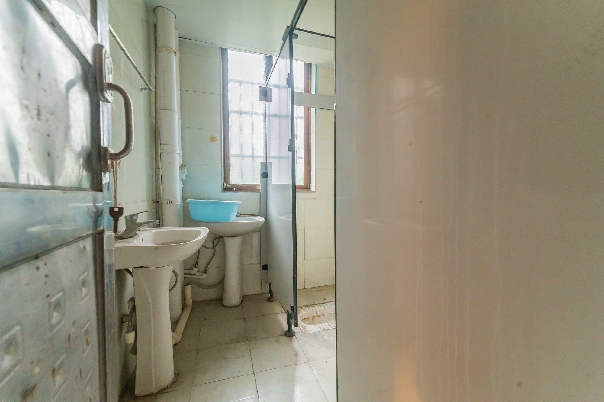 湖湾世景  5室2厅1卫    95.8万 湖湾世景  5室2厅1卫    95.8万卫生间