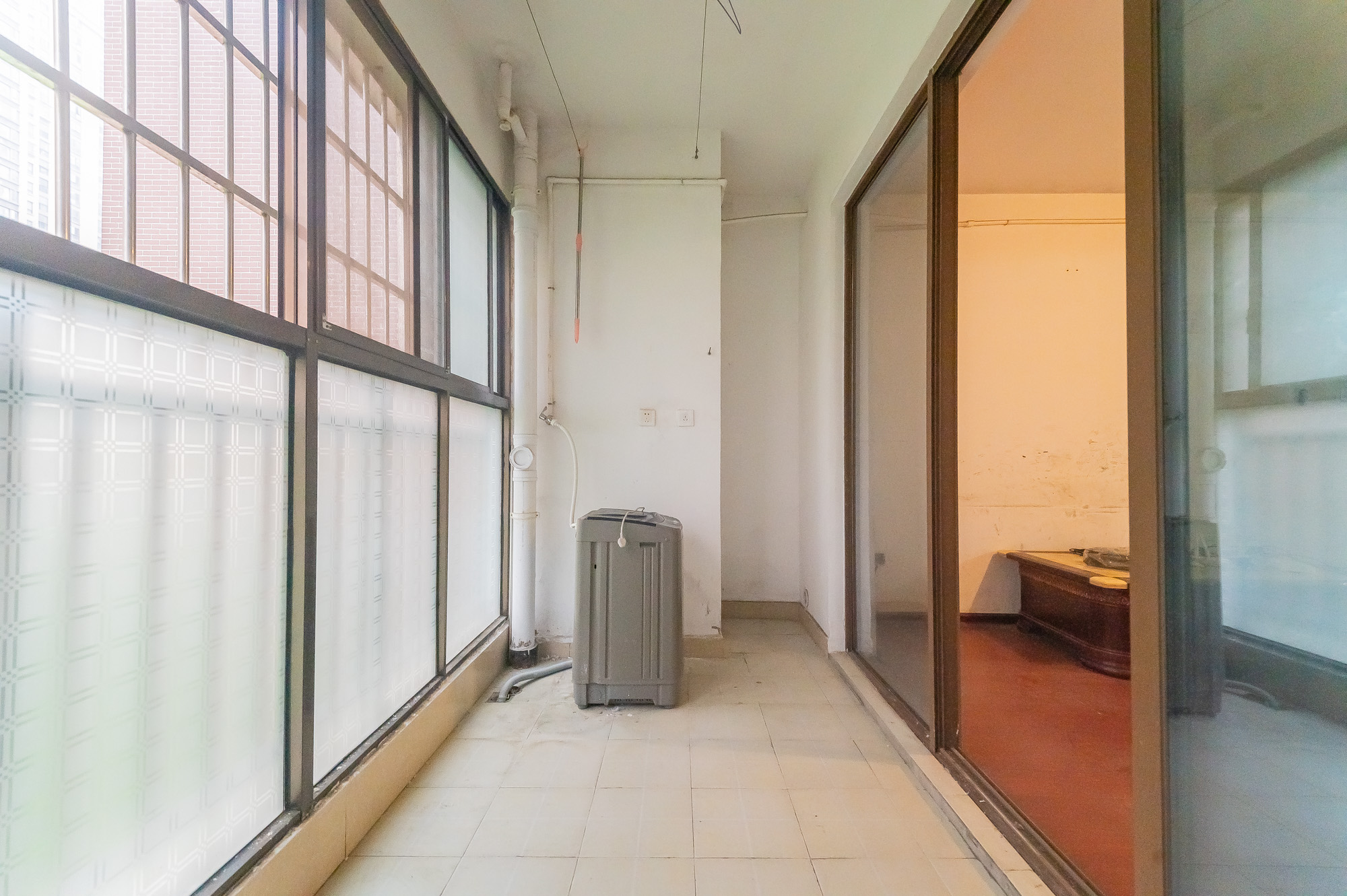 湖湾世景  5室2厅1卫    95.8万 湖湾世景  5室2厅1卫    95.8万阳台