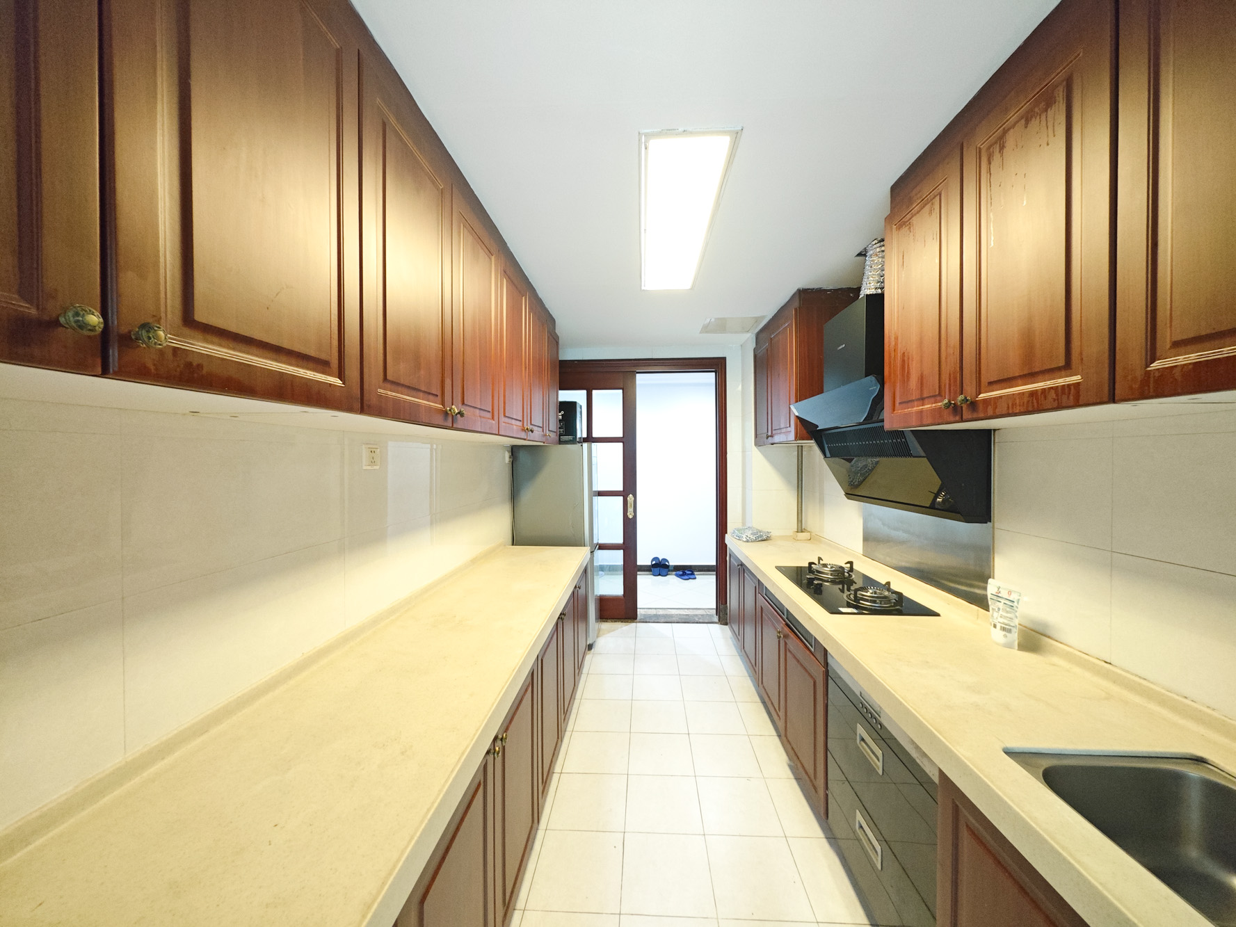 恒大城  3室2厅2卫    100.0万厨房