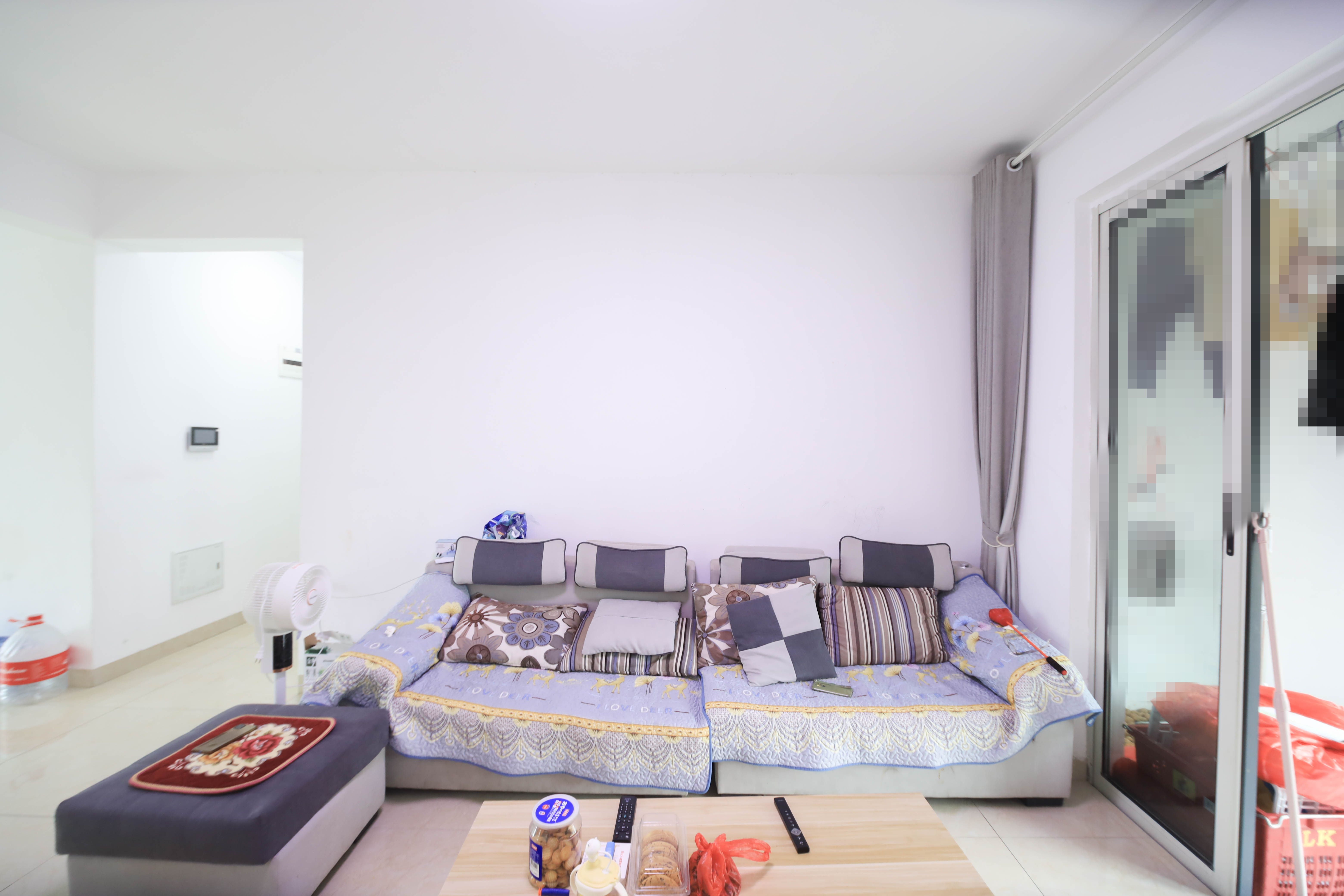 五矿万境水岸二期(五矿万境水岸和苑) 3室2厅1卫 133.0万 五矿万境水岸二期(五矿万境水岸和苑) 3室2厅1卫 133.0万客厅