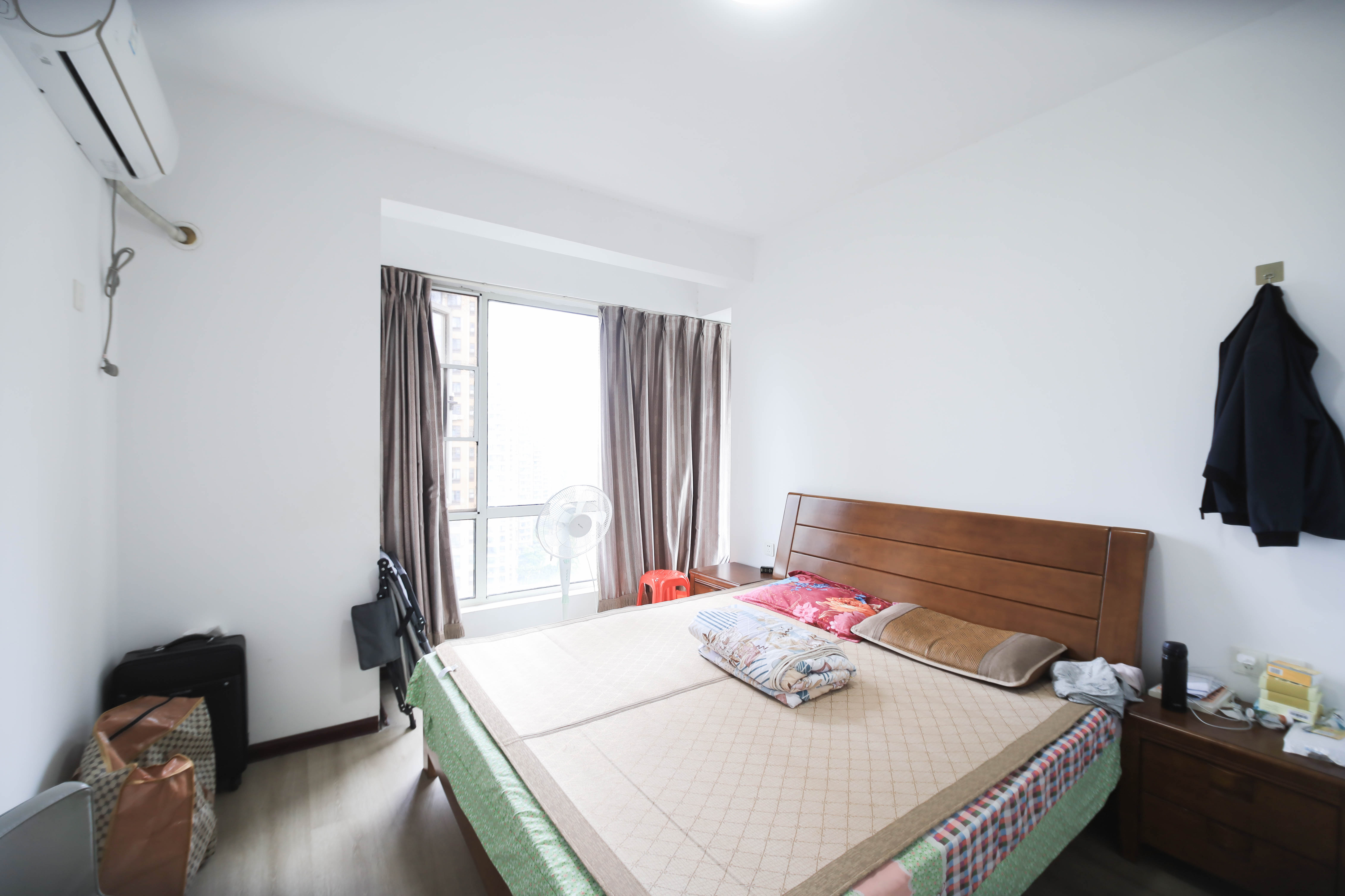 五矿万境水岸二期(五矿万境水岸和苑) 3室2厅1卫 133.0万 五矿万境水岸二期(五矿万境水岸和苑) 3室2厅1卫 133.0万卧室