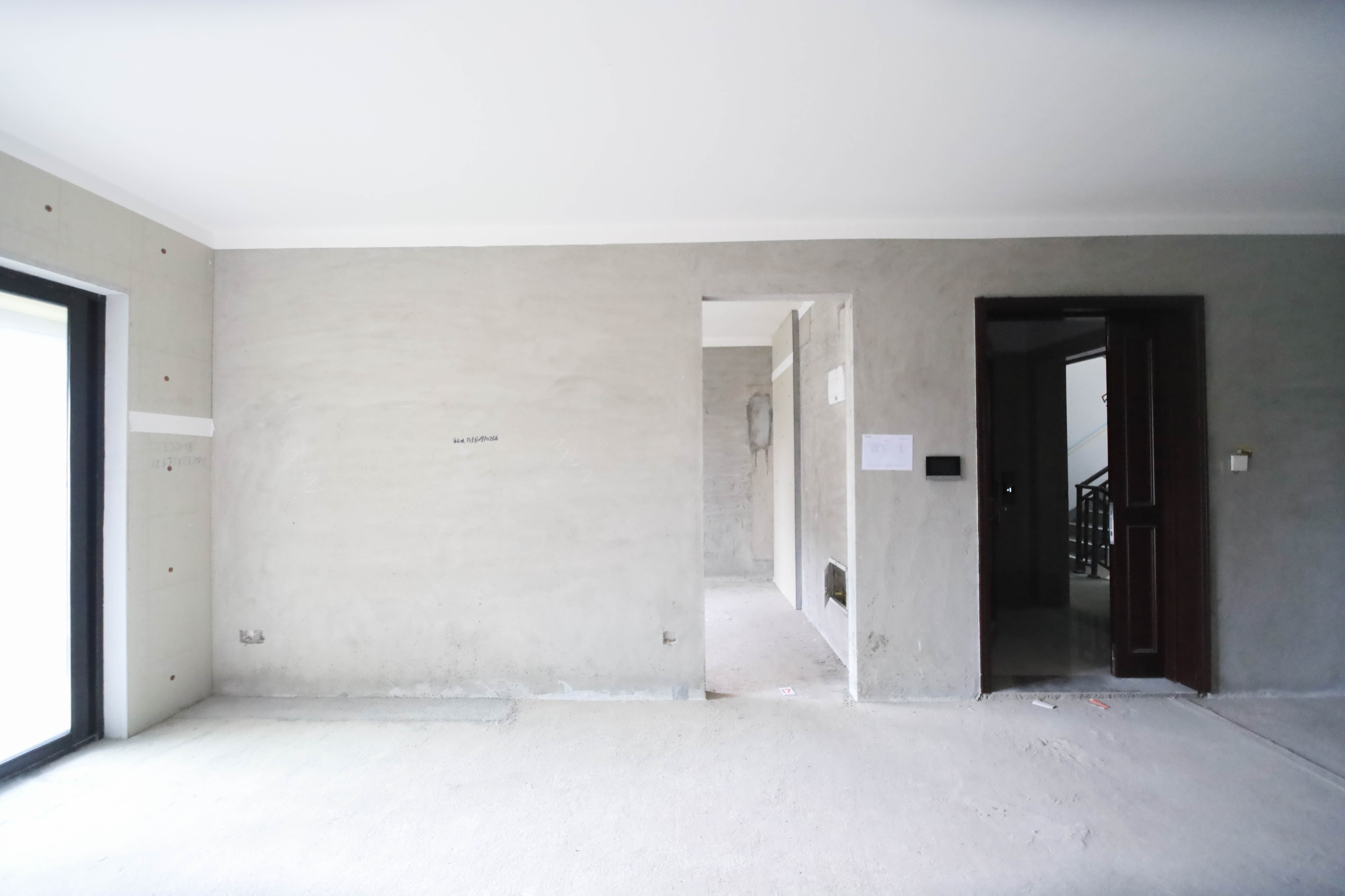 远洋红星天铂一期 4室2厅2卫 125.0万 远洋红星天铂一期 4室2厅2卫 125.0万客厅