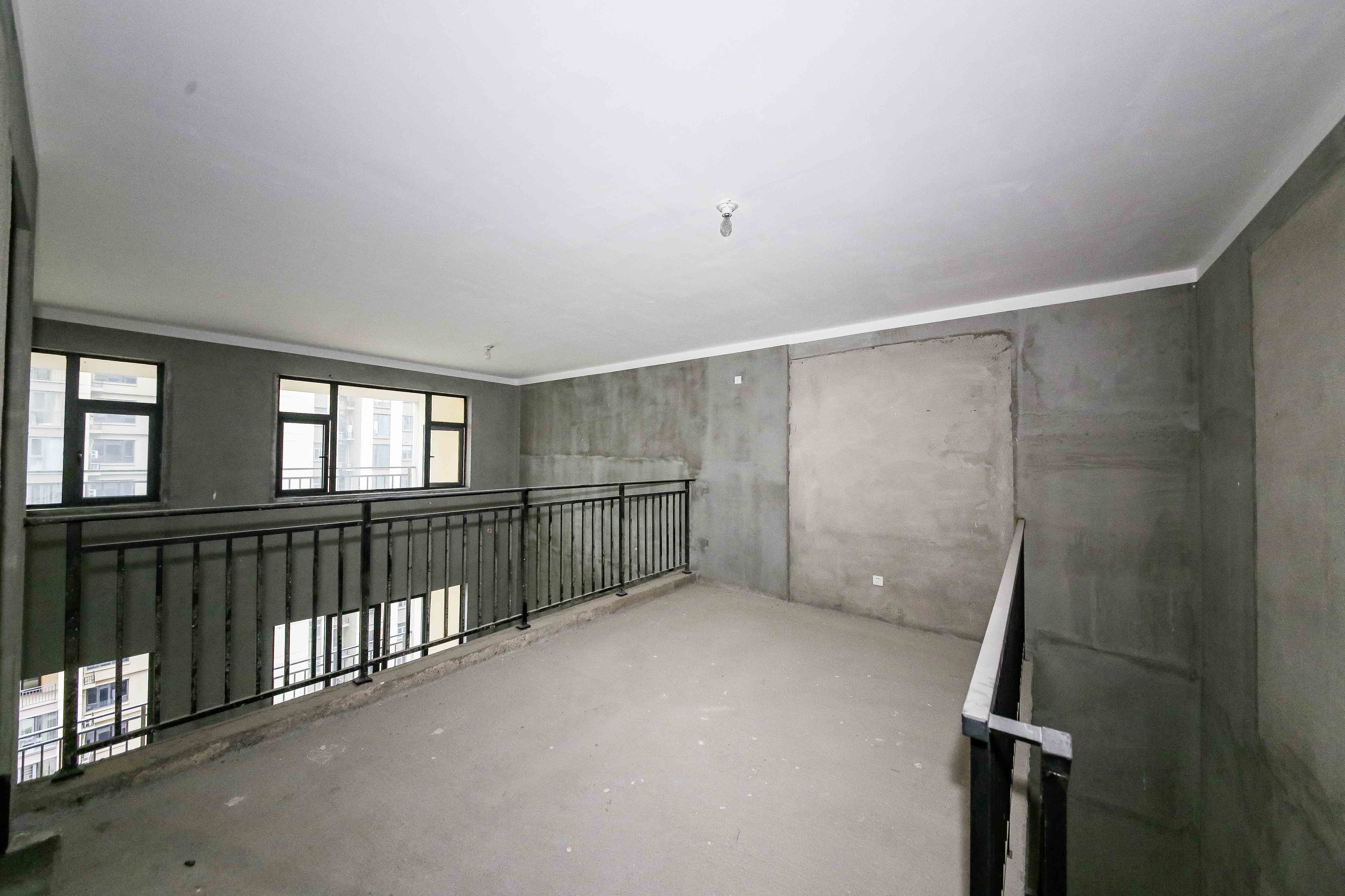 中建钰和城  4室2厅2卫   166.00万卧室