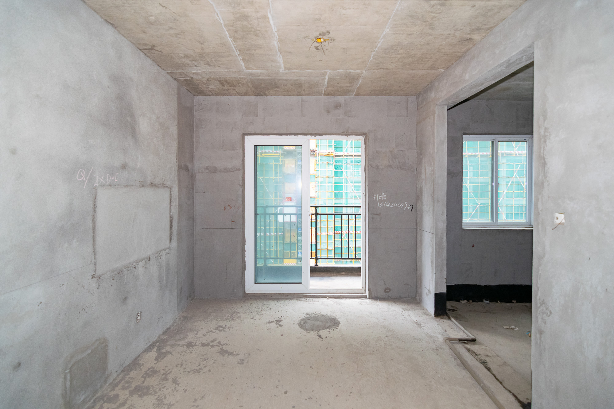 新华联梦想城 5室2厅2卫 128.0万 新华联梦想城 5室2厅2卫 128.0万客厅