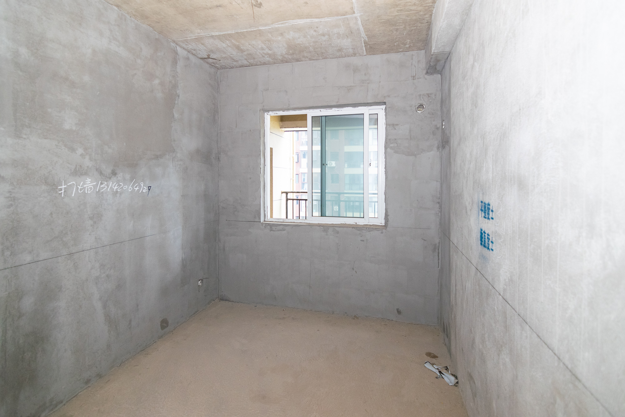 新华联梦想城 5室2厅2卫 128.0万 新华联梦想城 5室2厅2卫 128.0万卧室