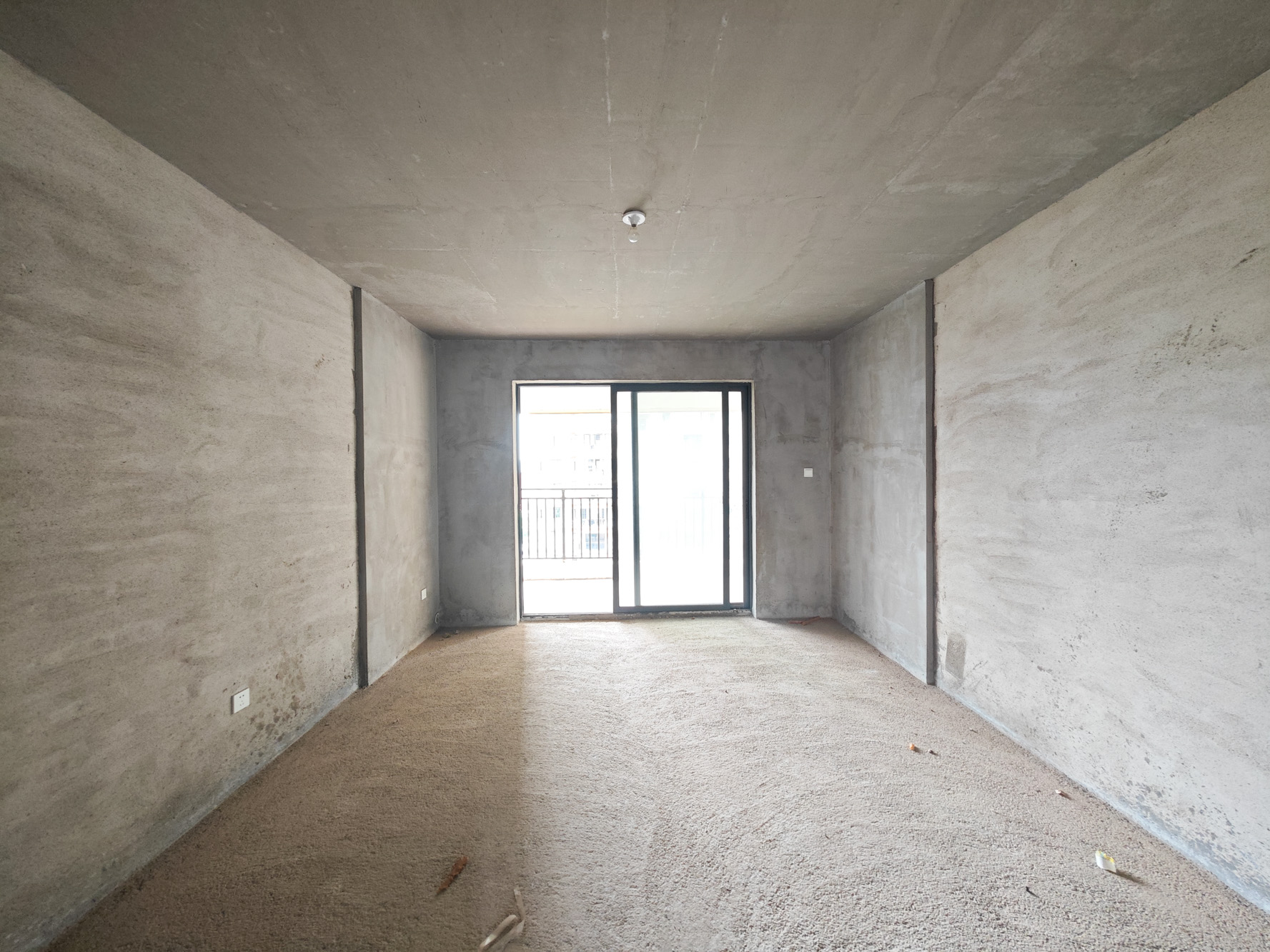 中建嘉和城  4室2厅2卫   130.00万
