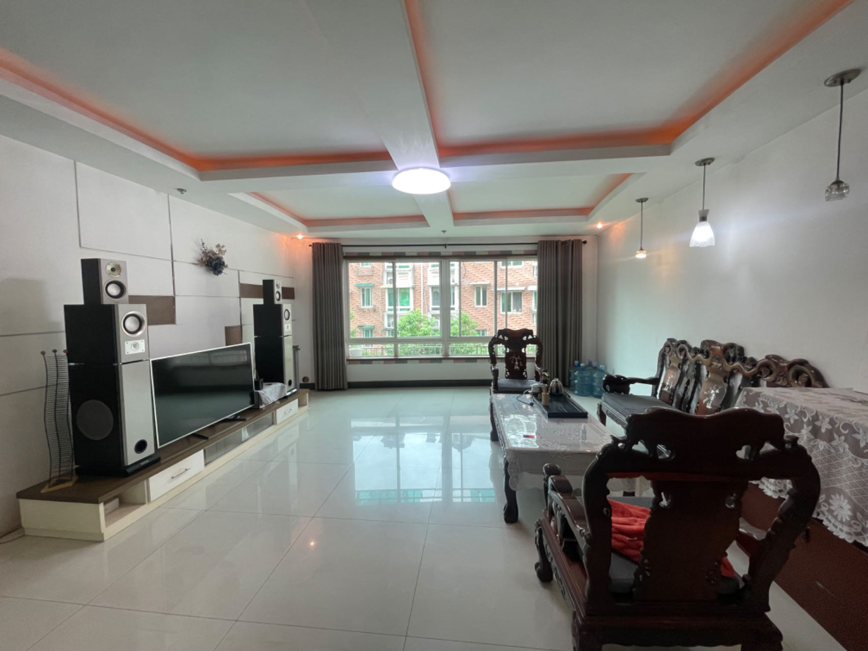 湘银二期世纪花园 4室2厅2卫 79.0万 湘银二期世纪花园 4室2厅2卫 79.0万室内图