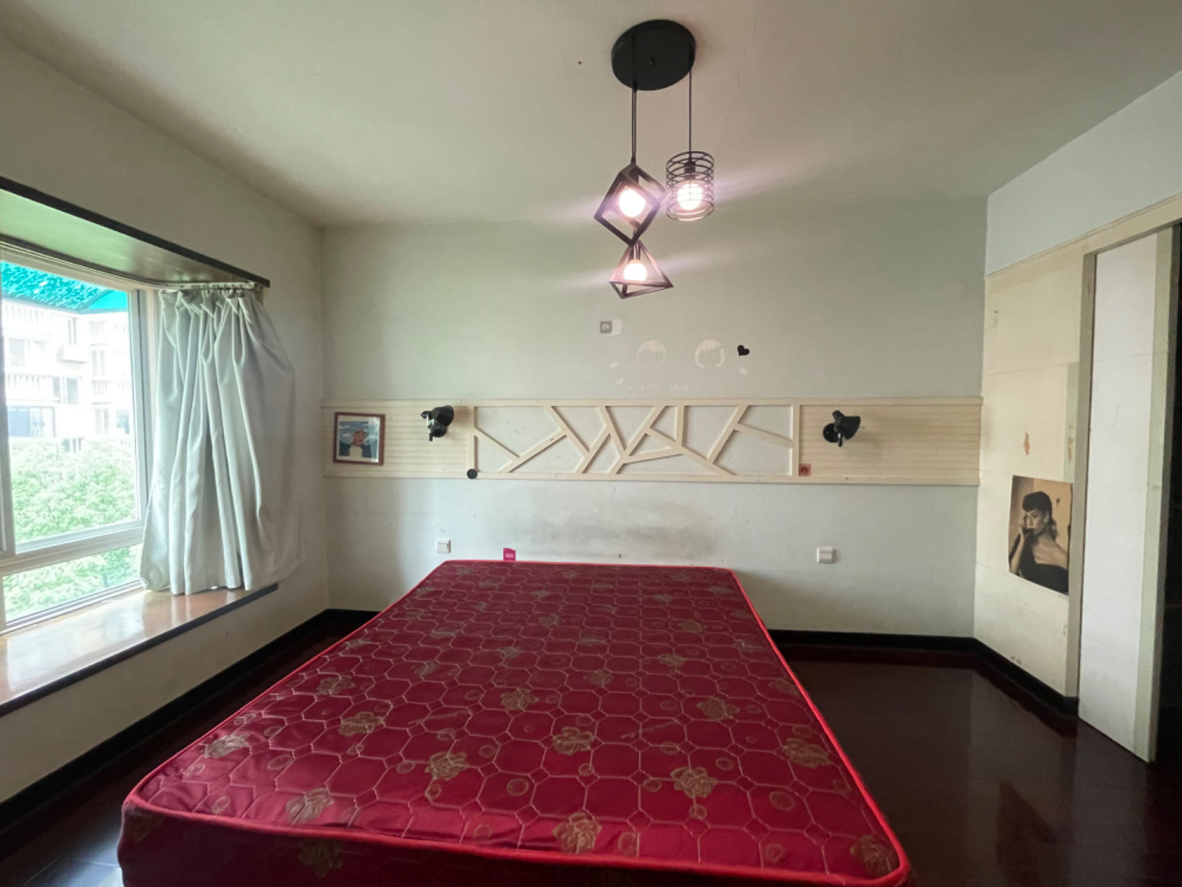 湘银二期世纪花园 4室2厅2卫 79.0万 湘银二期世纪花园 4室2厅2卫 79.0万室内图