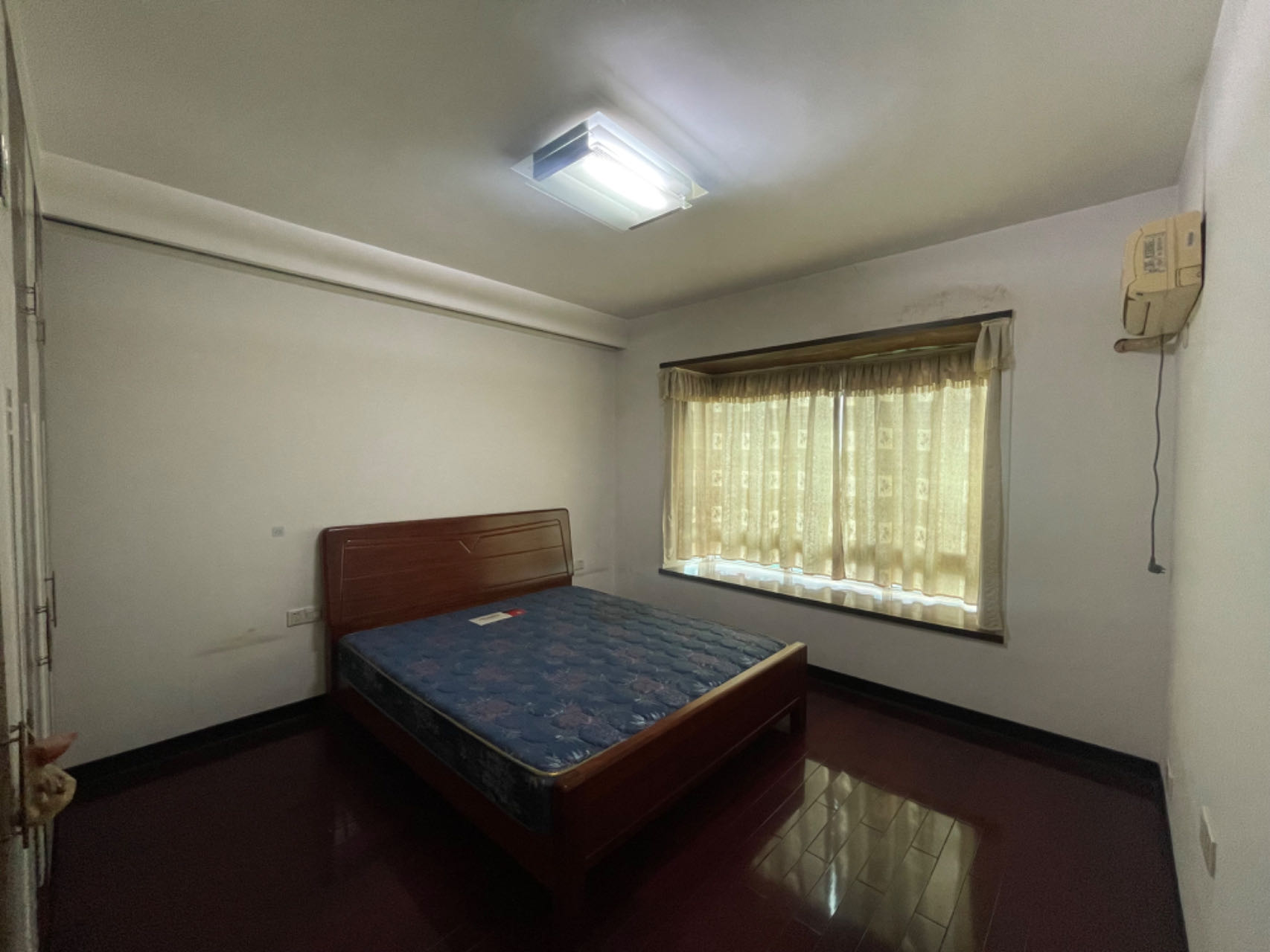 湘银二期世纪花园 4室2厅2卫 79.0万 湘银二期世纪花园 4室2厅2卫 79.0万室内图