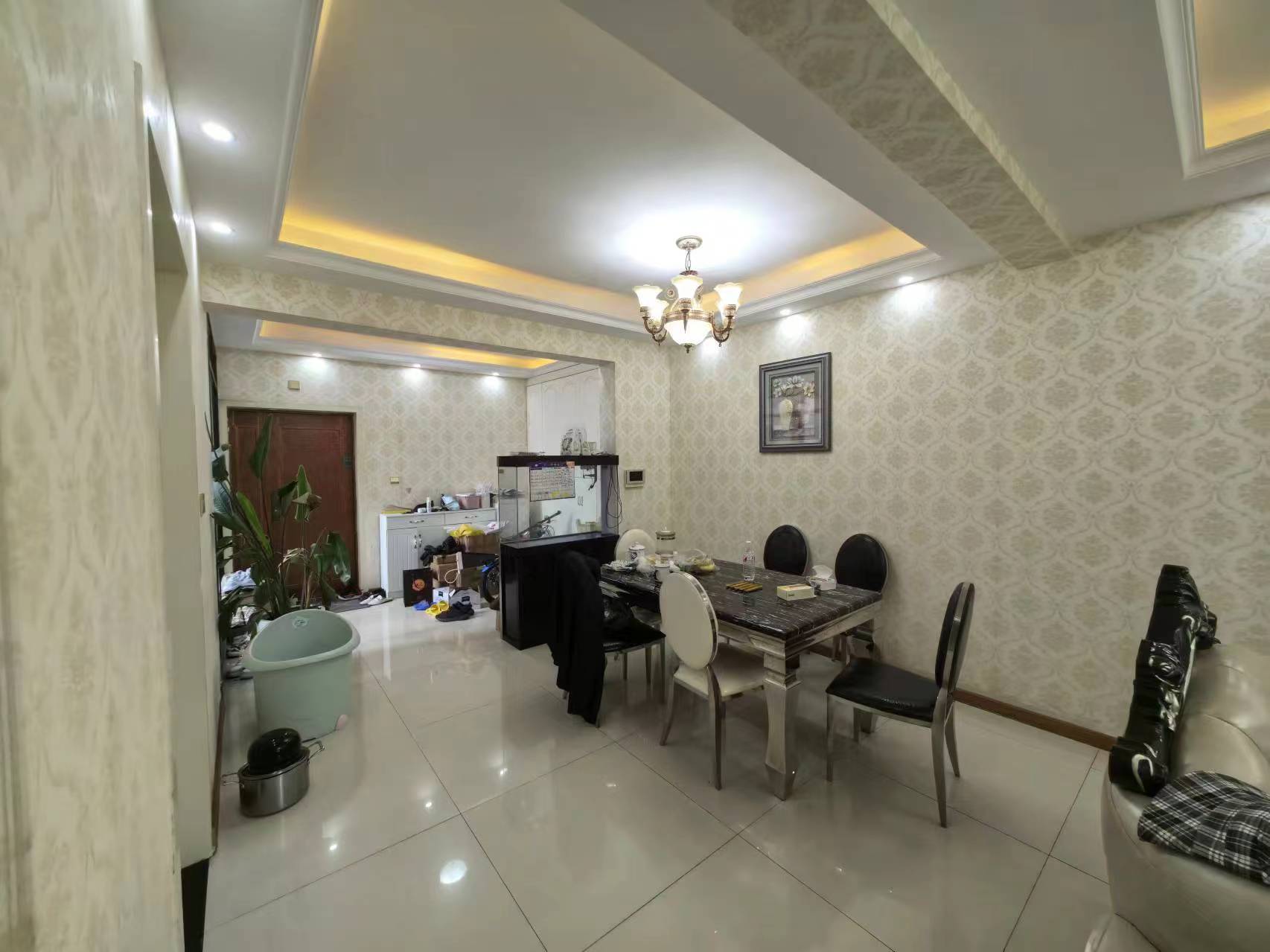 经世皇城 3室2厅2卫 60.0万 经世皇城 3室2厅2卫 60.0万室内图