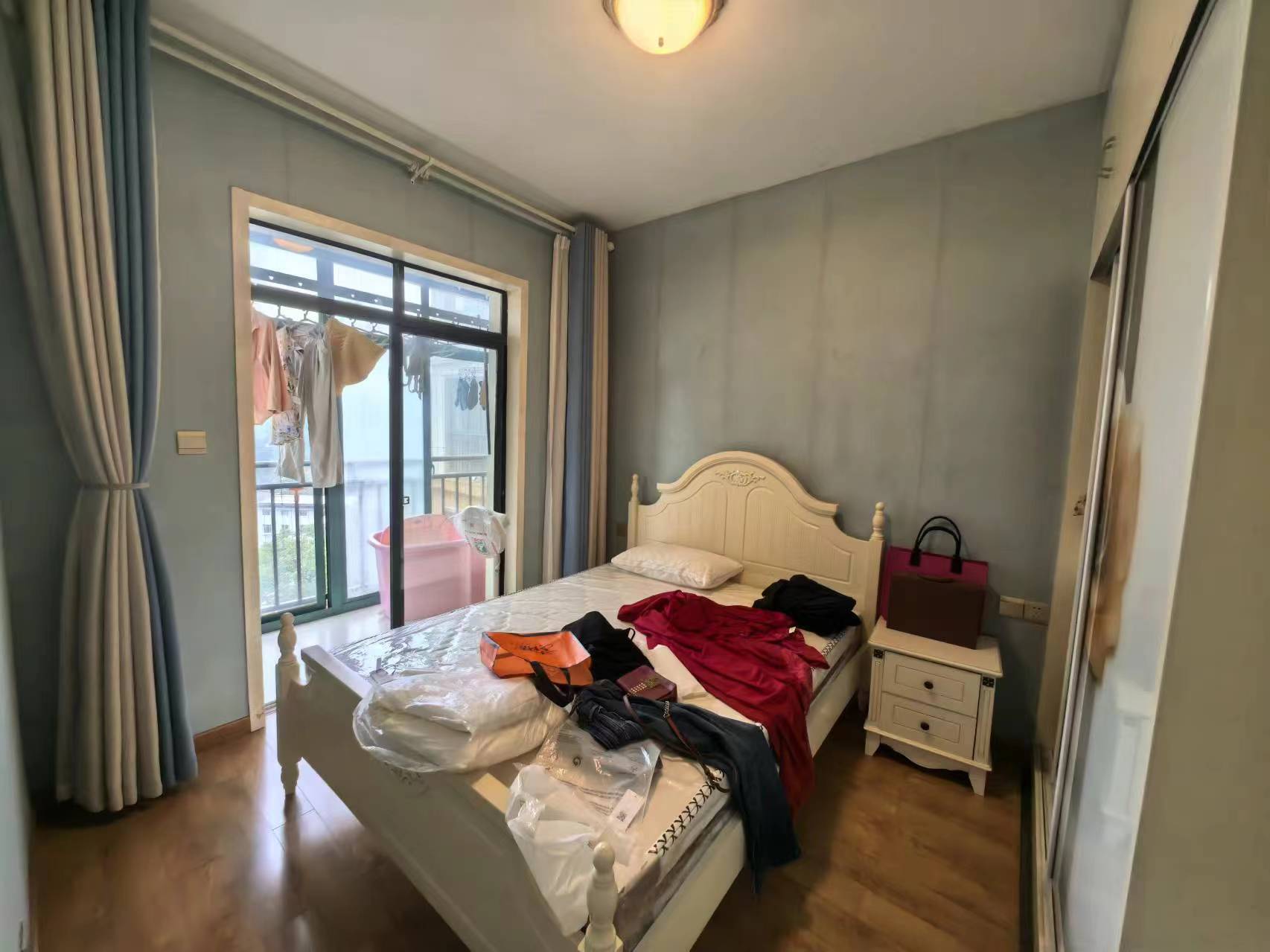 经世皇城 3室2厅2卫 60.0万 经世皇城 3室2厅2卫 60.0万室内图