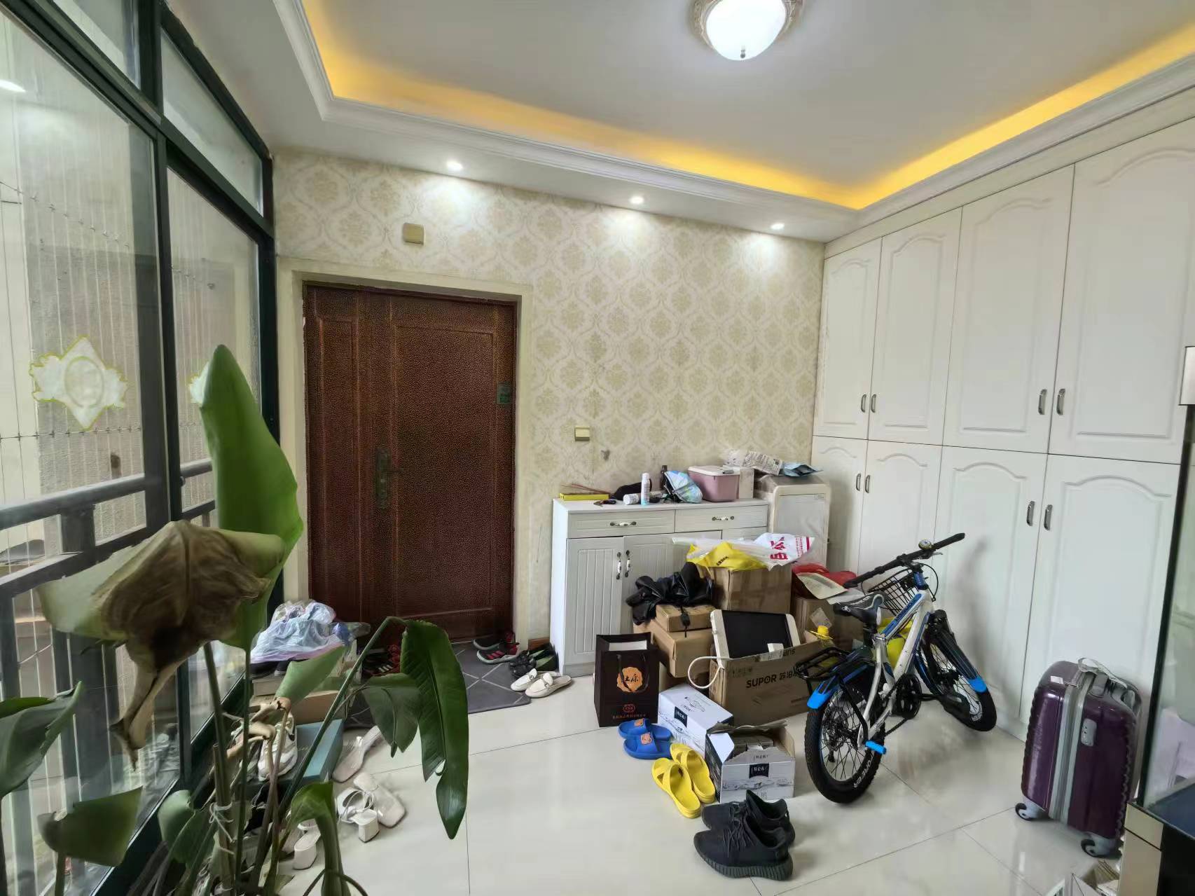 经世皇城 3室2厅2卫 60.0万 经世皇城 3室2厅2卫 60.0万室内图