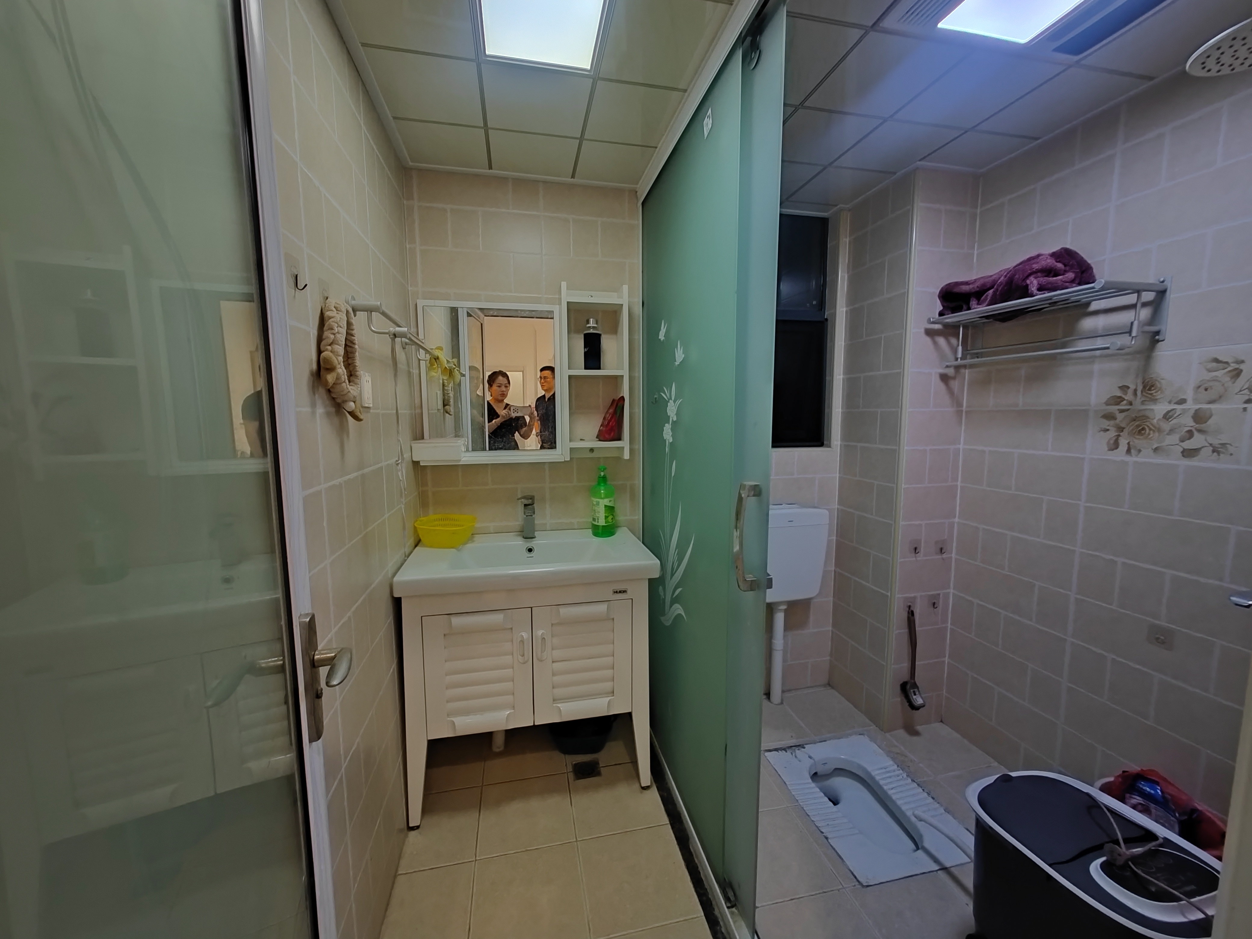 水域中央 3室2厅2卫 2200.00元/月 水域中央 3室2厅2卫 2200.00元/月室内图