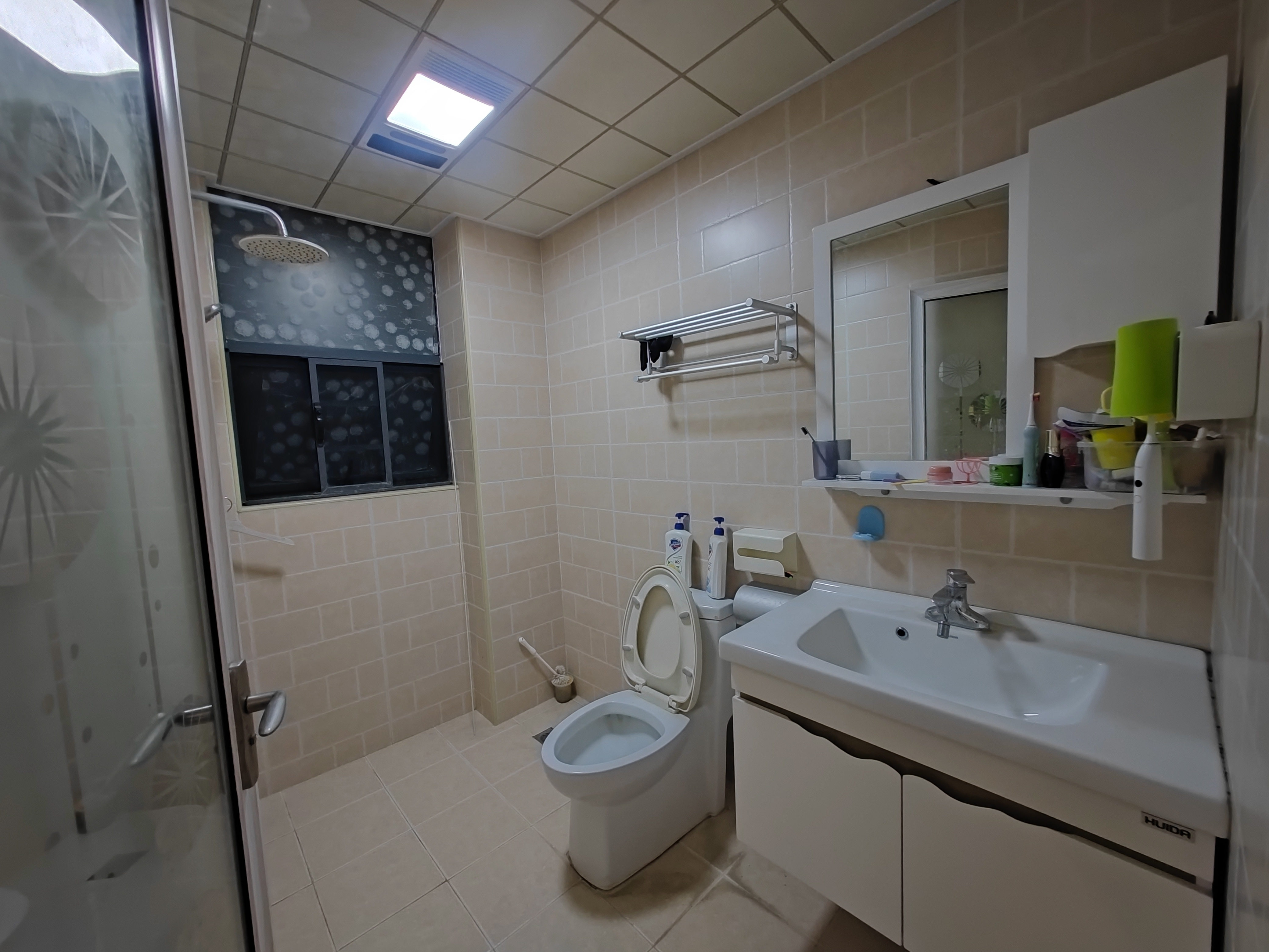 水域中央 3室2厅2卫 2200.00元/月 水域中央 3室2厅2卫 2200.00元/月室内图