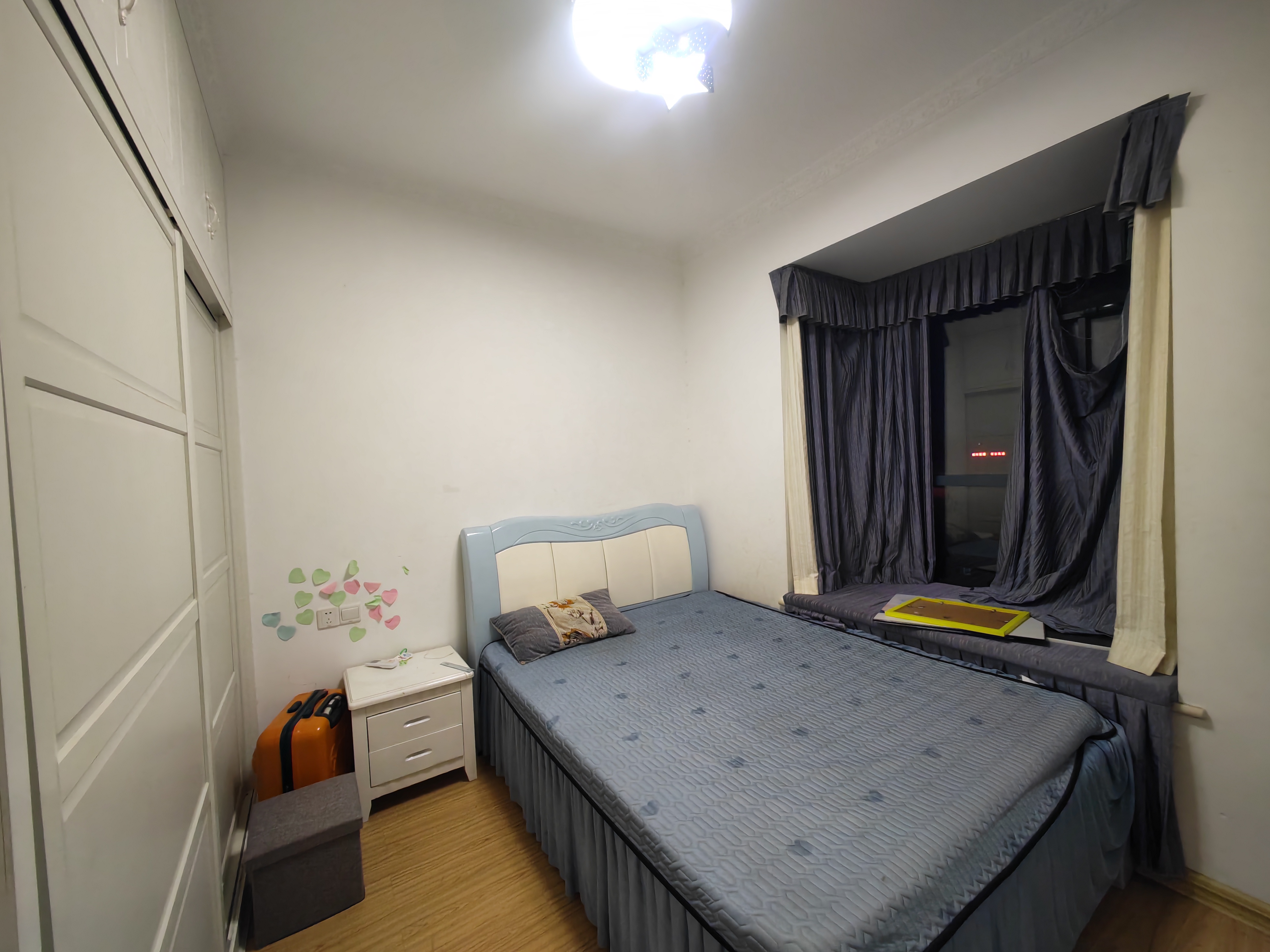 水域中央 3室2厅2卫 2200.00元/月 水域中央 3室2厅2卫 2200.00元/月室内图