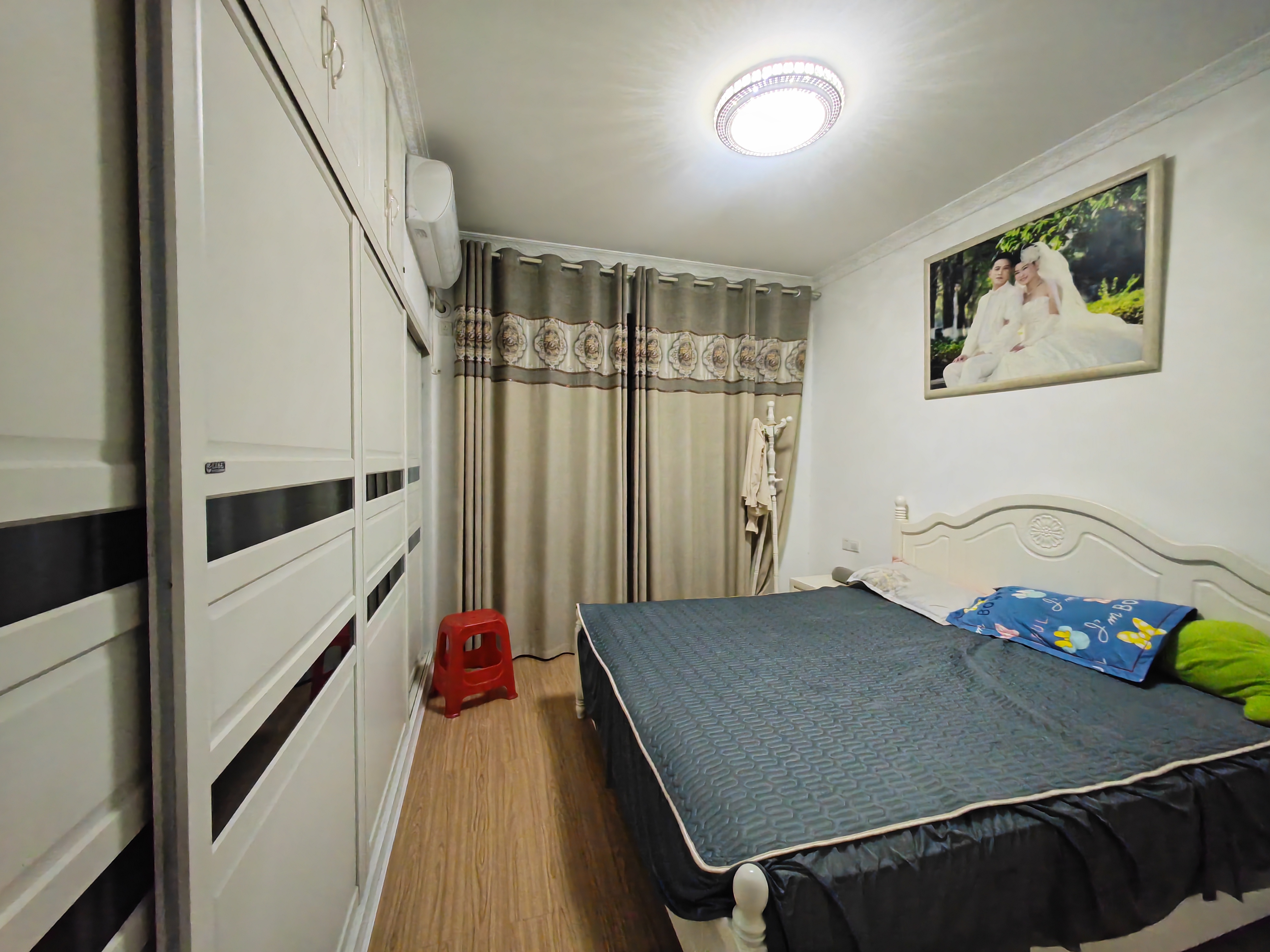 水域中央 3室2厅2卫 2200.00元/月 水域中央 3室2厅2卫 2200.00元/月室内图