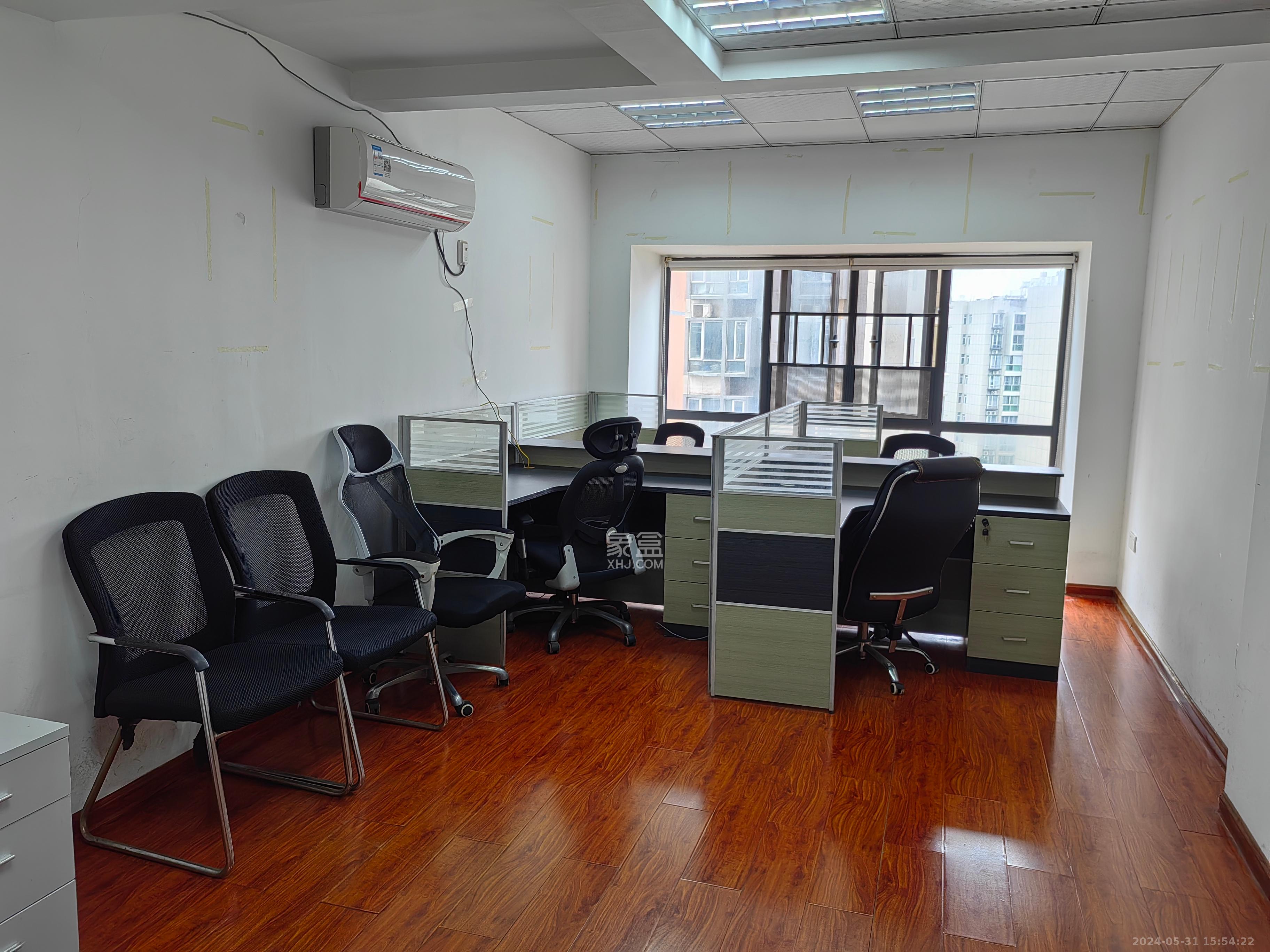 雅阁国际 2室2厅1卫 2900.00元/月 雅阁国际 2室2厅1卫 2900.00元/月室内图