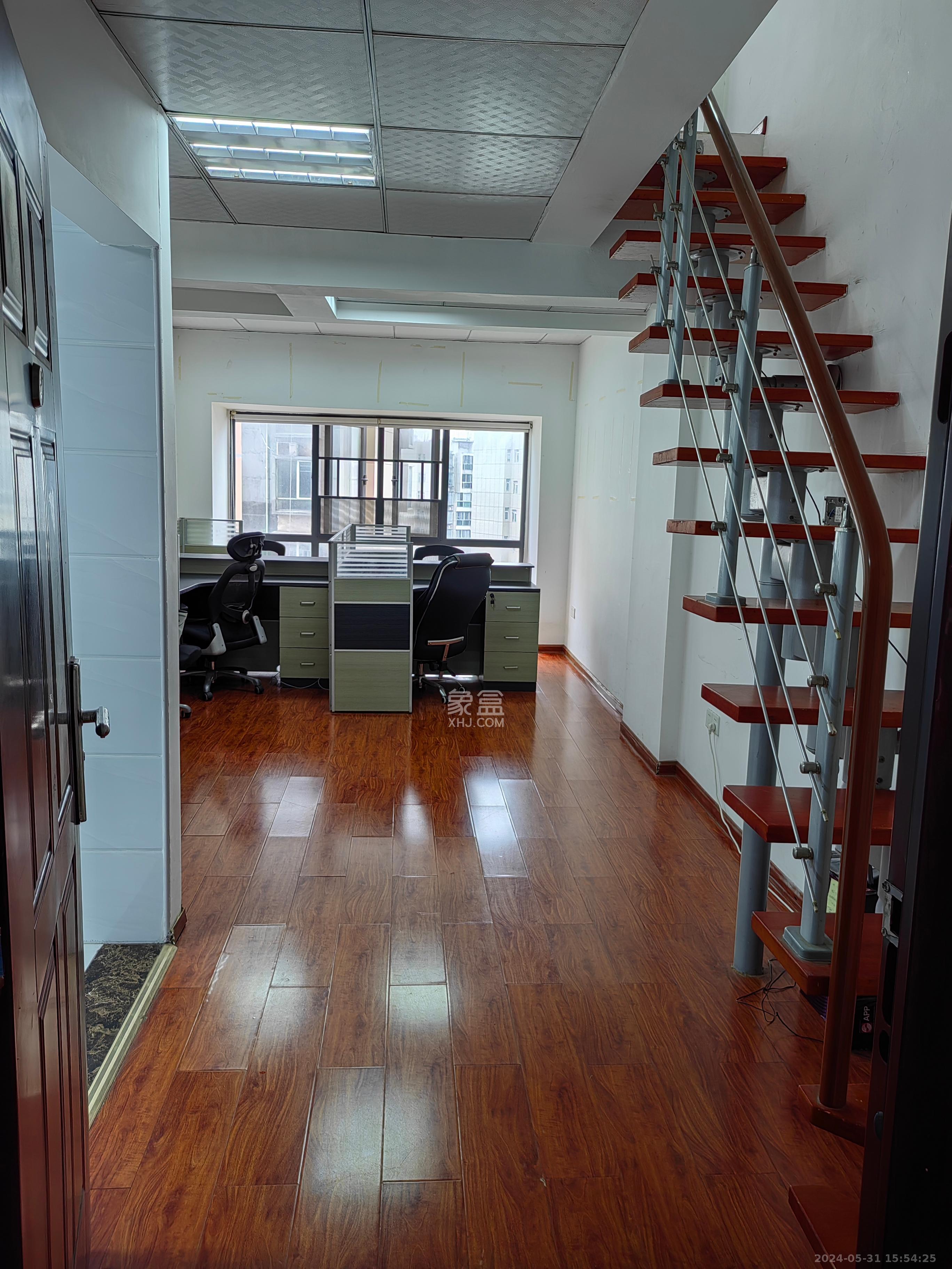 雅阁国际 2室2厅1卫 2900.00元/月 雅阁国际 2室2厅1卫 2900.00元/月室内图