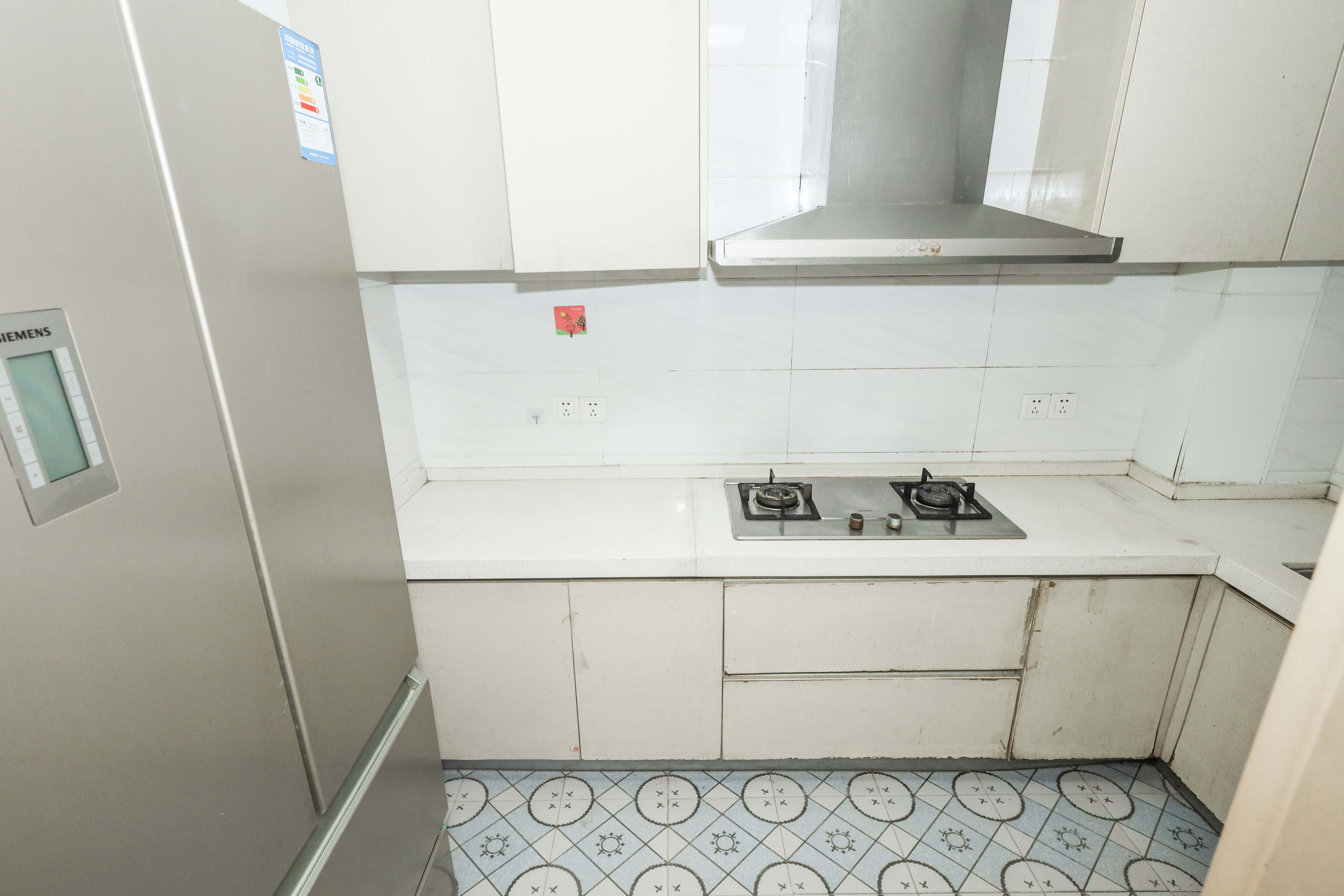 天元涉外景园B区  4室2厅2卫   152.00万厨房