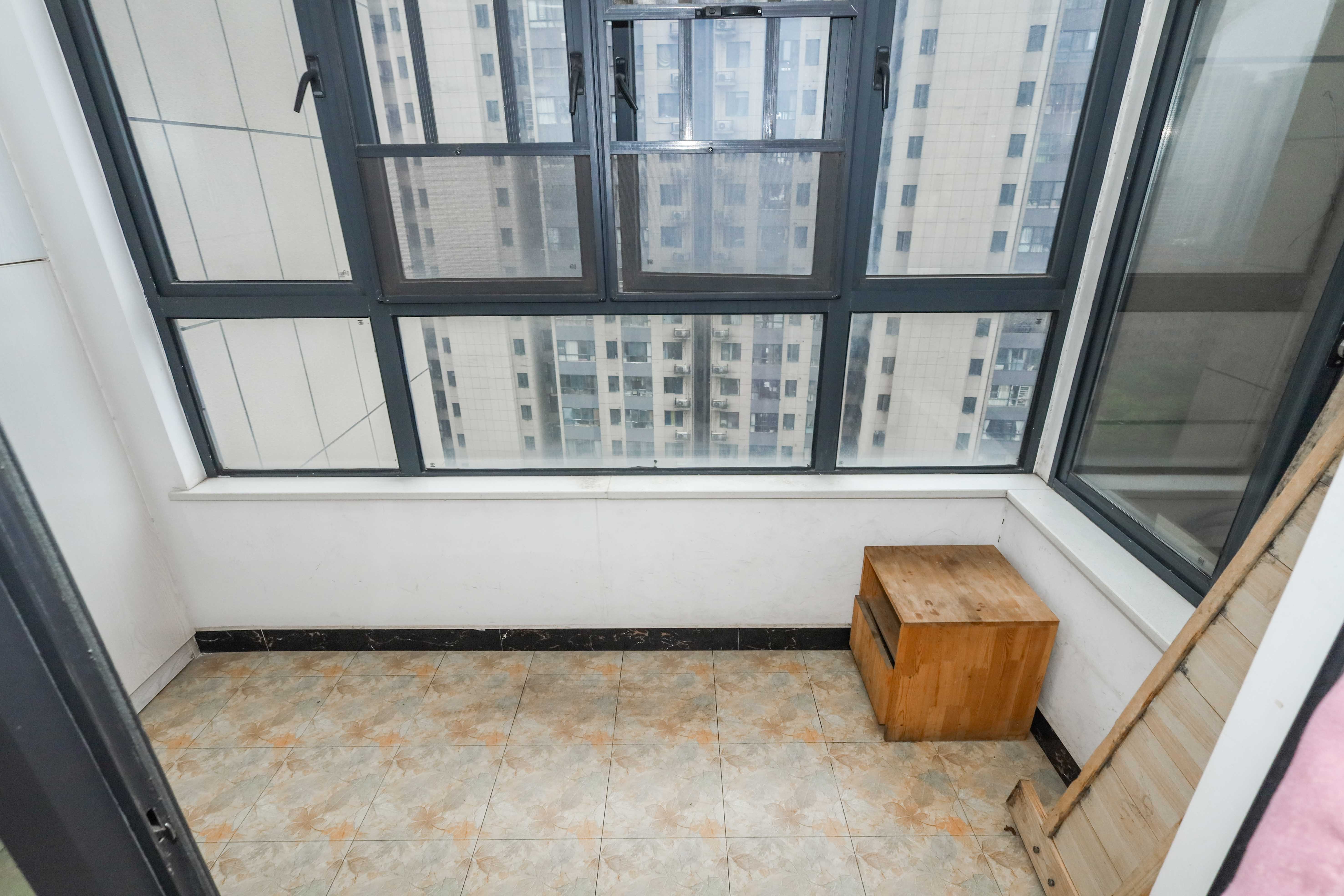 中国铁建梅溪青秀一期  3室2厅1卫   170.00万阳台